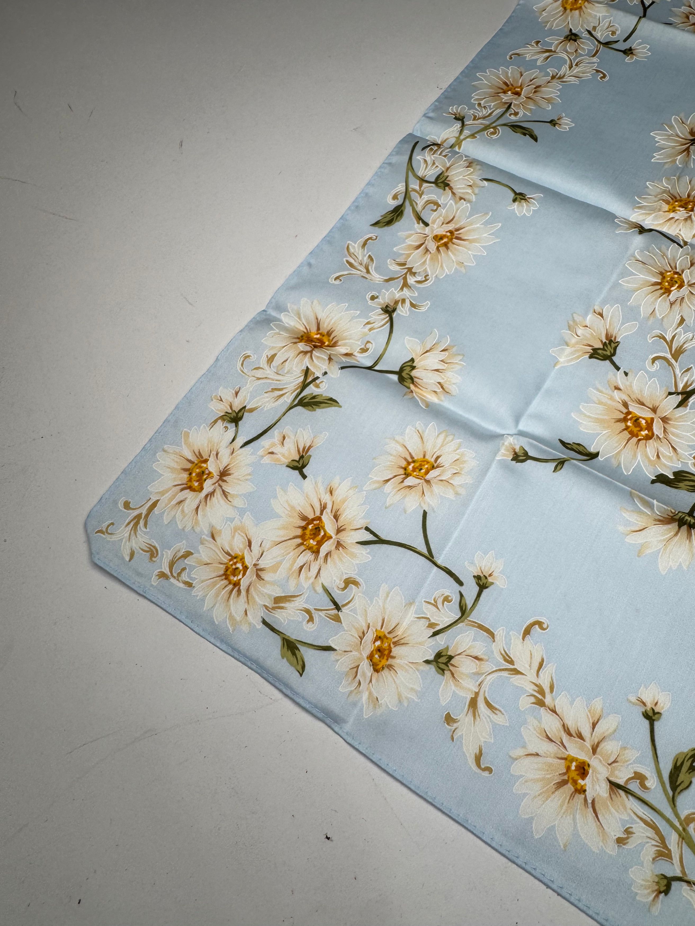 Balmain Vintage Floral Scarf Light-Blue Yellow white Size ONE SIZE - 4 Thumbnail
