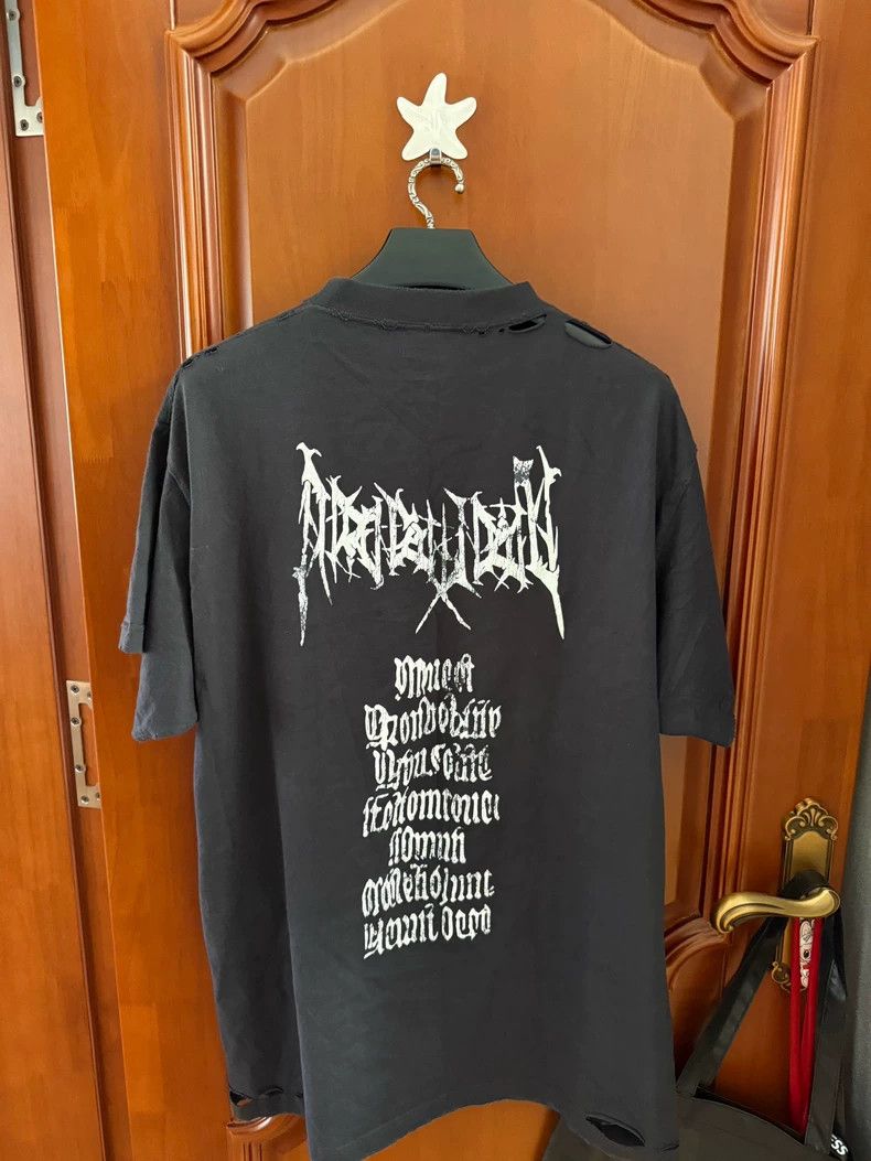 Balenciaga Balenciaga New Sanskrit Distressed Short Sleeve - dmc Size US XXL / EU 58 / 5 - 2 Thumbnail