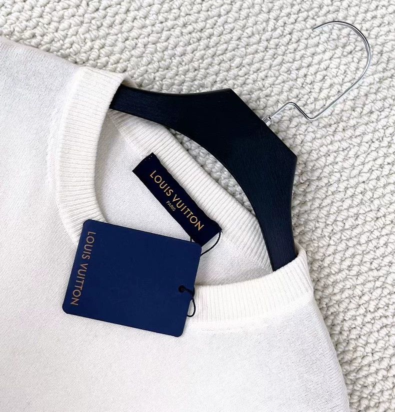 Louis Vuitton Louis Vuitton Beige Wave Stripe Cashmere Tee - dmc Size US XS / EU 42 / 0 - 3 Thumbnail