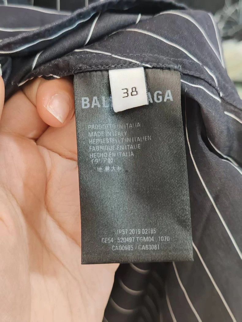 Balenciaga Balenciaga Back Logo Stripe Shirt - dmc Size US M / EU 48-50 / 2 - 4 Thumbnail