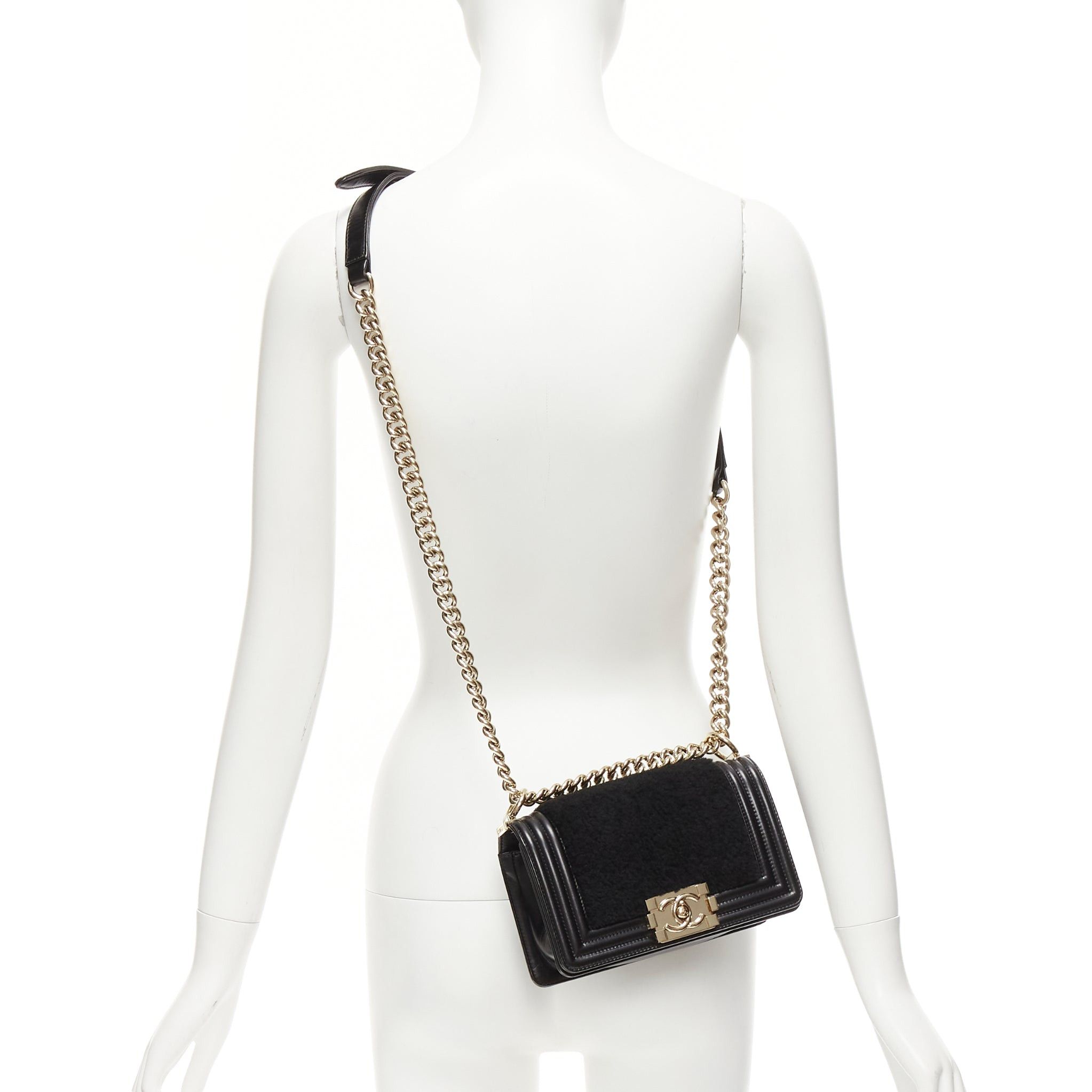 Chanel CHANEL Boy Small black shearling leather gold CC push lock chain flap bag Size ONE SIZE - 2 Thumbnail