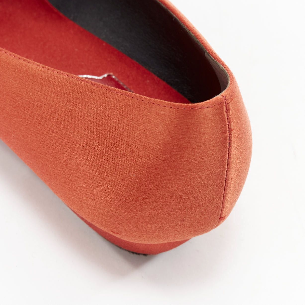 Roger Vivier ROGER VIVIER red satin silver strass crystal buckle classic dress flats EU36.5 Size US 6.5 / IT 36.5 - 8 Thumbnail