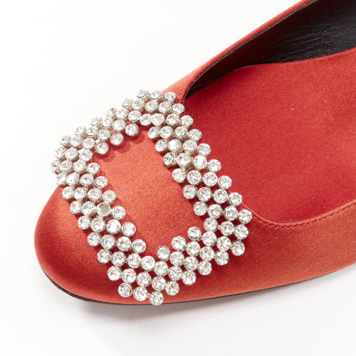 Roger Vivier ROGER VIVIER red satin silver strass crystal buckle classic dress flats EU36.5 Size US 6.5 / IT 36.5 - 6 Thumbnail