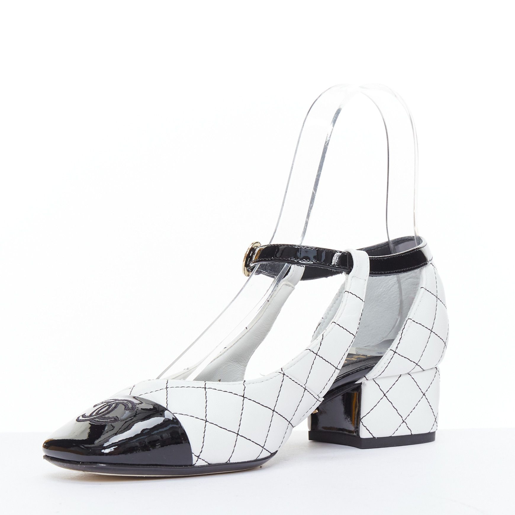 Chanel CHANEL 2022 black white quilted topstitch patent cap toe maryjane heels EU36.5 Size US 6.5 / IT 36.5 - 4 Thumbnail
