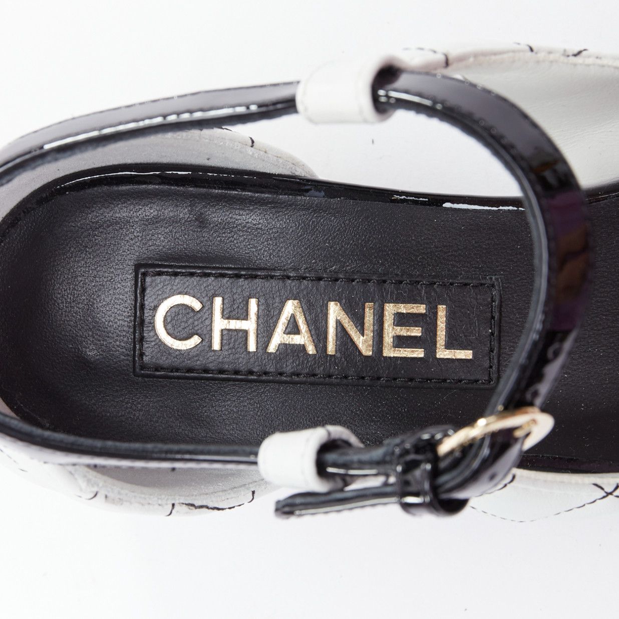Chanel CHANEL 2022 black white quilted topstitch patent cap toe maryjane heels EU36.5 Size US 6.5 / IT 36.5 - 9 Thumbnail