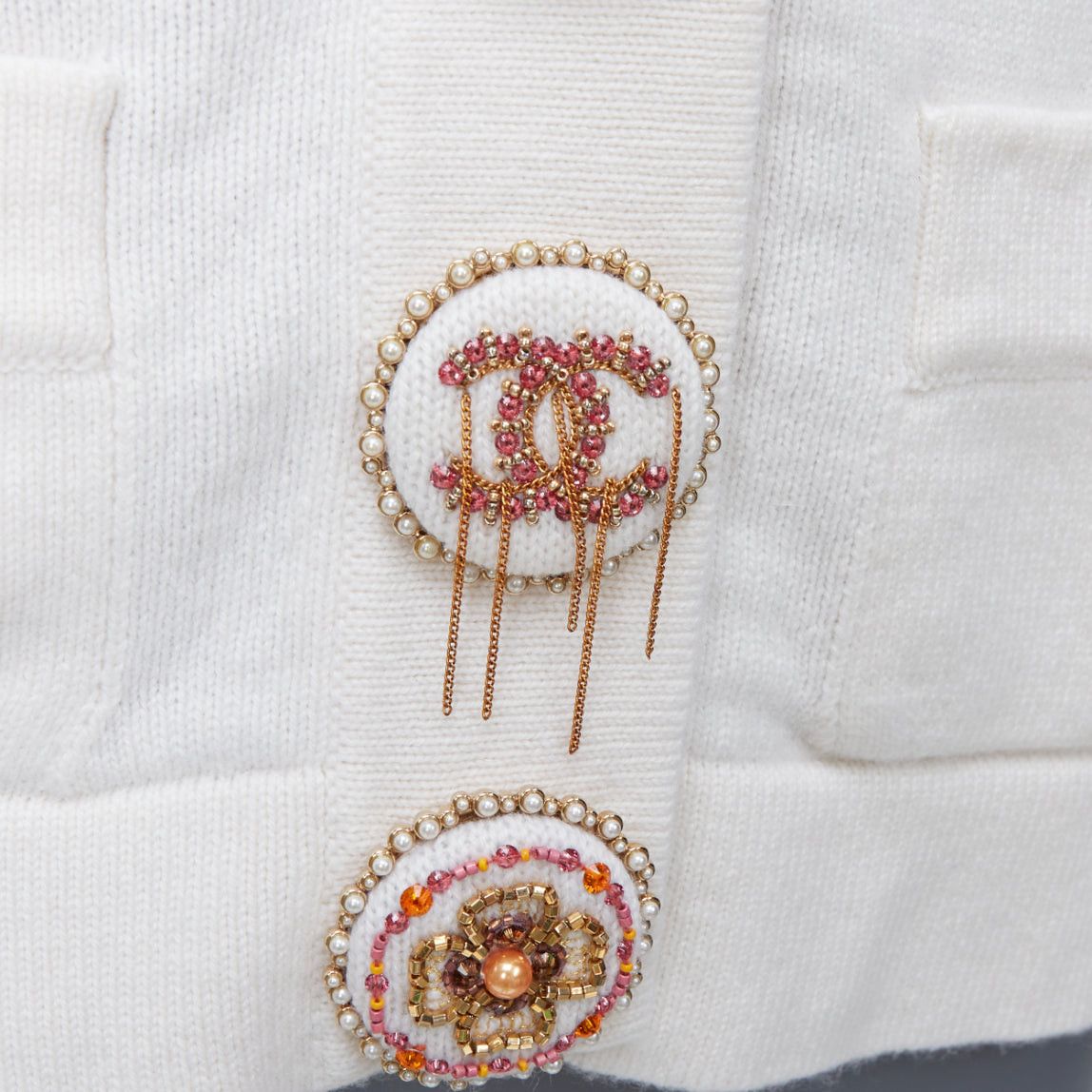 Chanel CHANEL 22A off white cashmere blend pink CC crystal buttons cardigan FR38 M Size M / US 6-8 / IT 42-44 - 2 Thumbnail