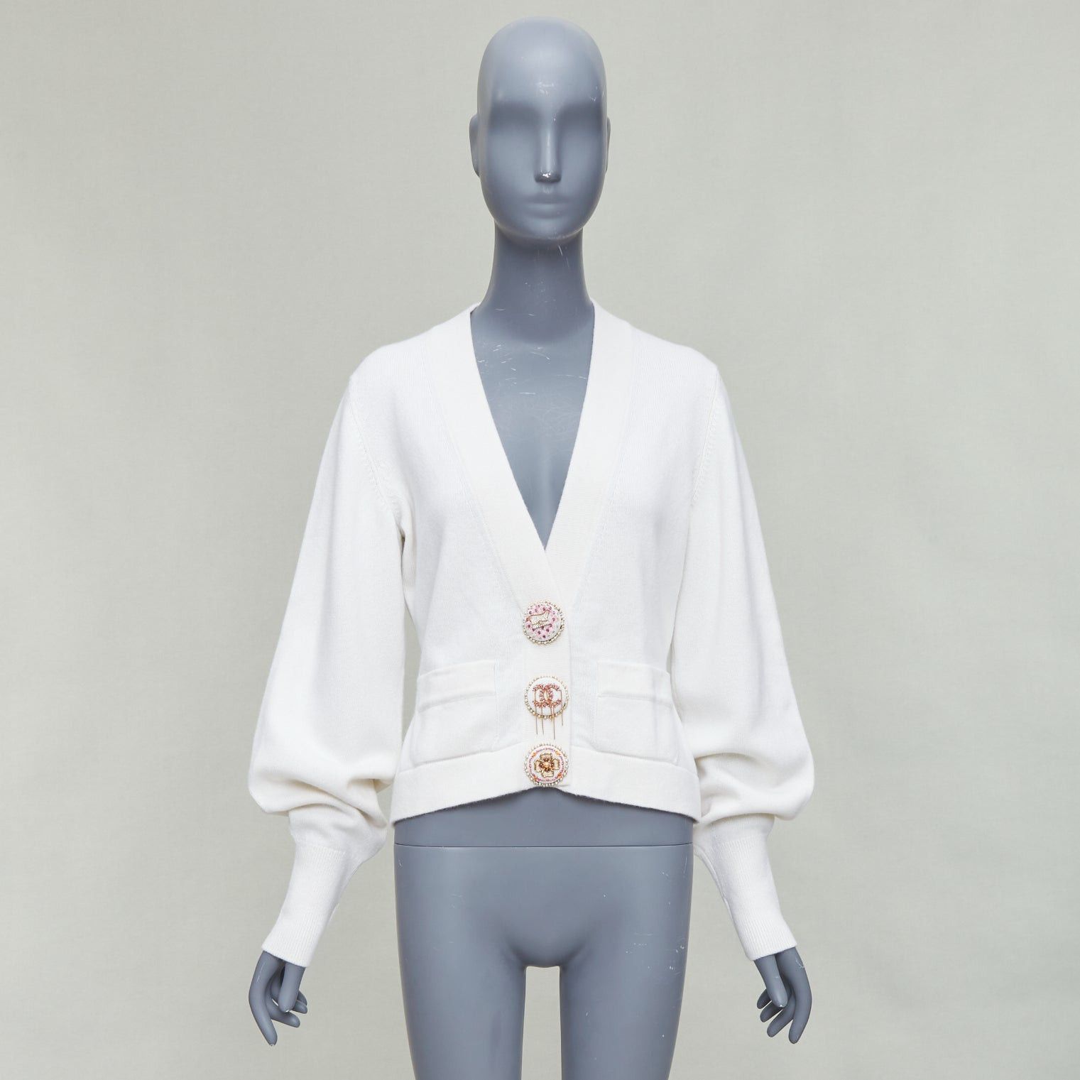 Chanel CHANEL 22A off white cashmere blend pink CC crystal buttons cardigan FR38 M Size M / US 6-8 / IT 42-44 - 9 Thumbnail