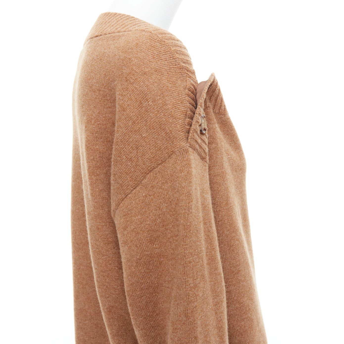 Burberry BURBERRY camel brown wool horn button bateau neck sweater L Size M / US 6-8 / IT 42-44 - 7 Thumbnail
