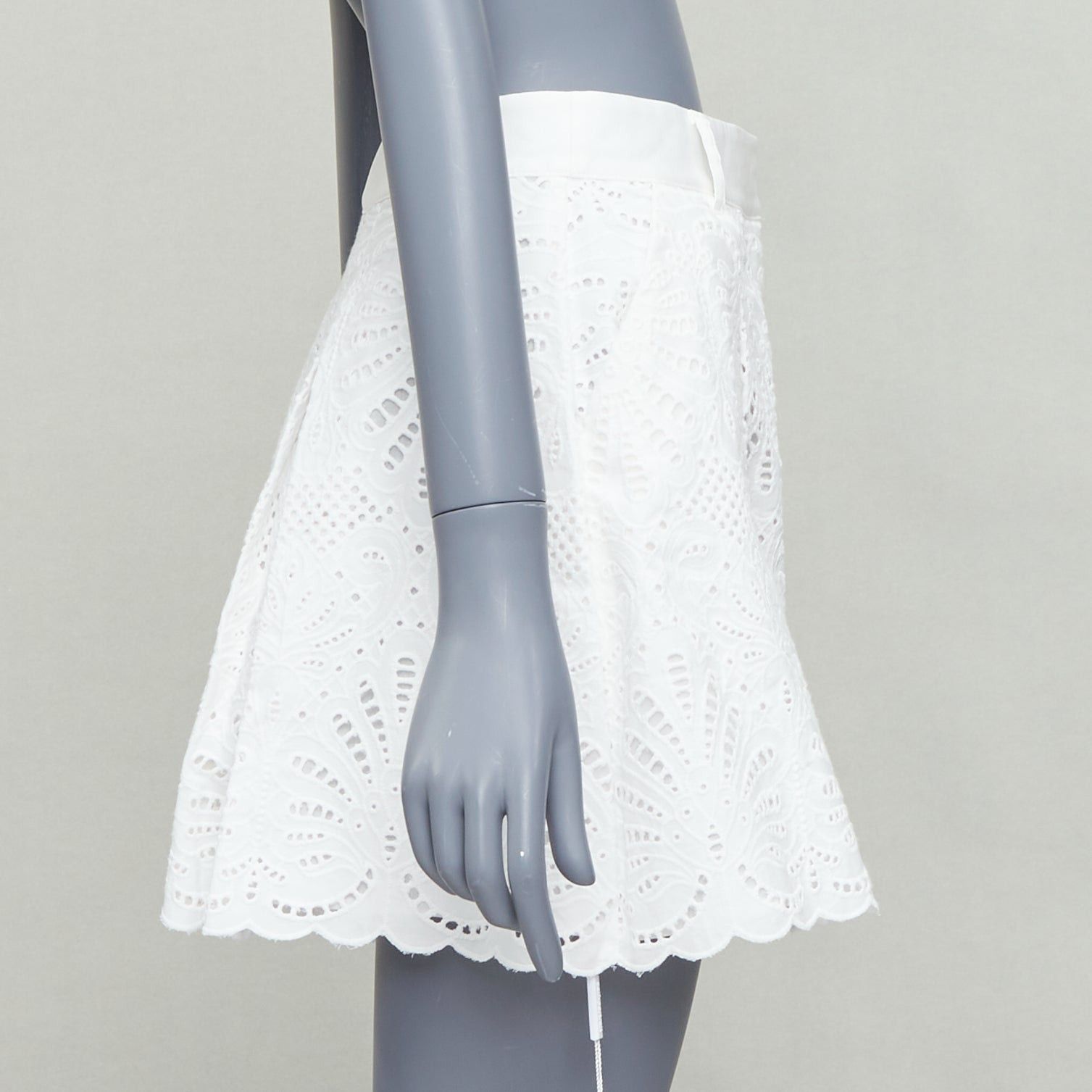 Self-Portrait SELF PORTRAIT 2024 white floral anglais wide high waist shorts UK6 XS Size 24" / US 00 / IT 34 - 4 Thumbnail