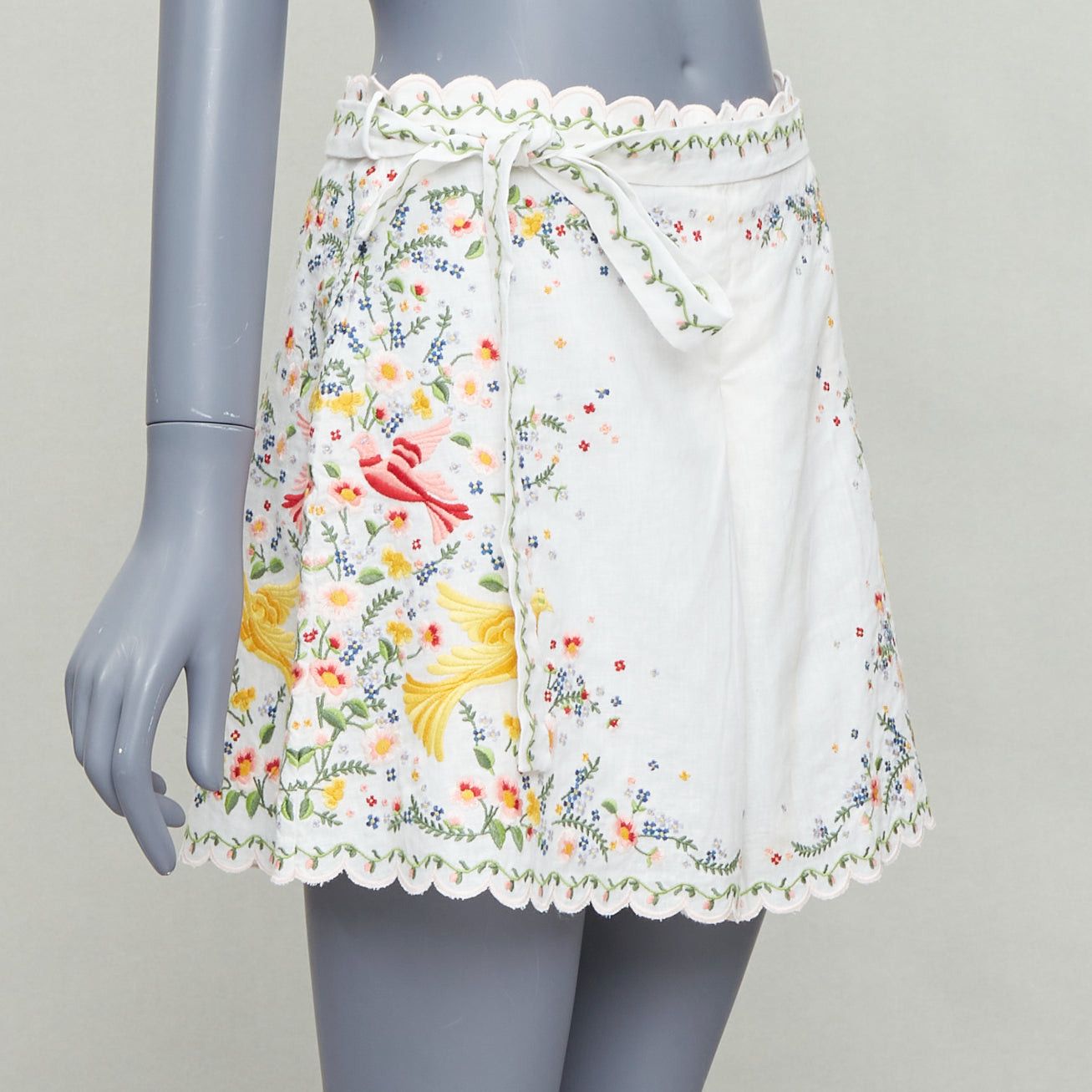 Zimmermann ZIMMERMANN Carnaby white linen cotton phoenix embroidery scallop shorts US2 S2 Size 27" / US 4 / IT 40 - 3 Thumbnail