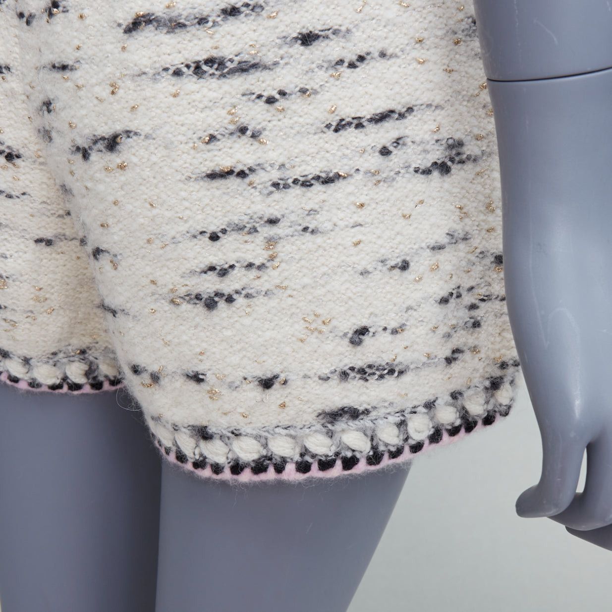Chanel CHANEL 21A Runway cream cashmere wool tweed trim boucle knit shorts FR40 L Size 30" / US 8 / IT 44 - 7 Thumbnail