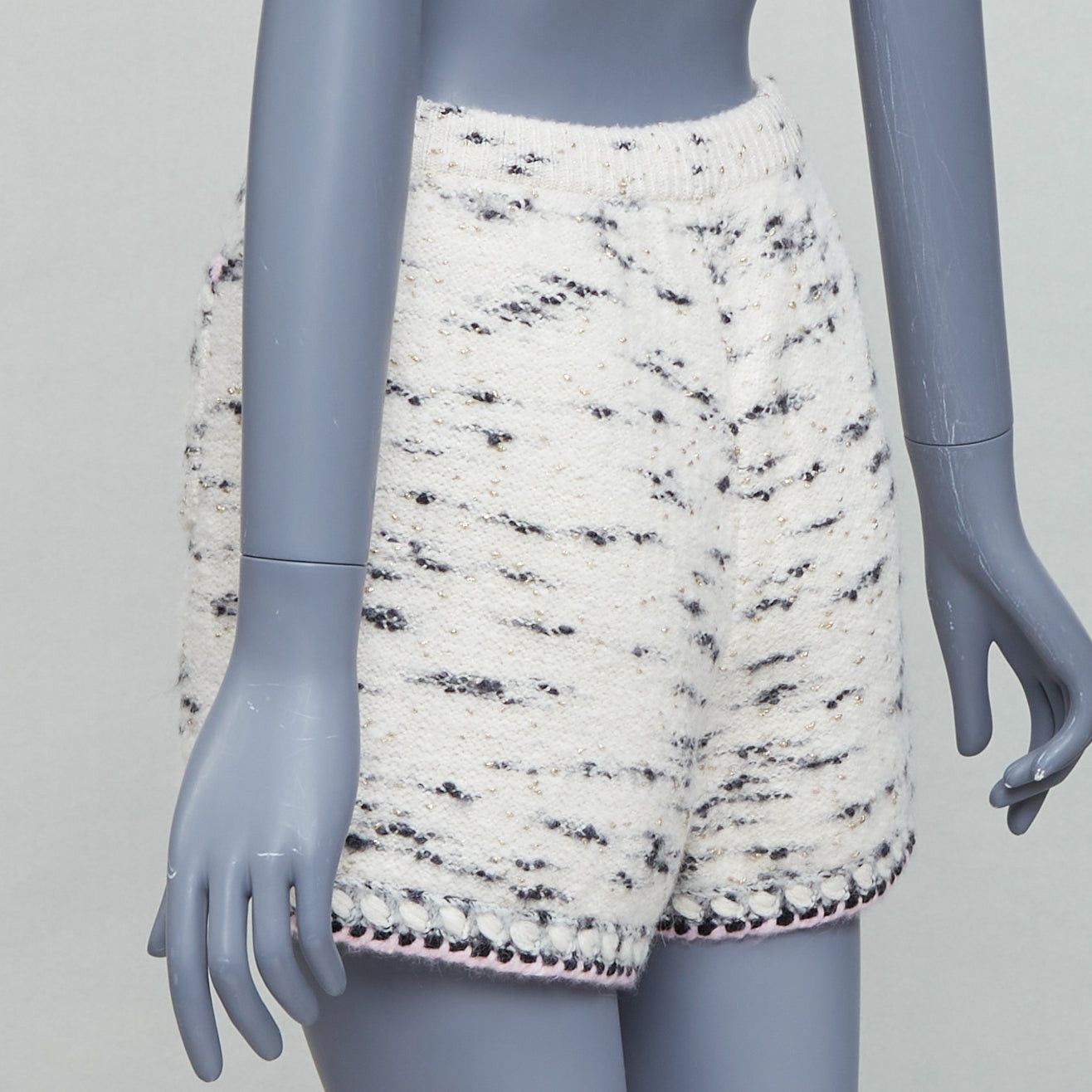 Chanel CHANEL 21A Runway cream cashmere wool tweed trim boucle knit shorts FR40 L Size 30" / US 8 / IT 44 - 6 Thumbnail
