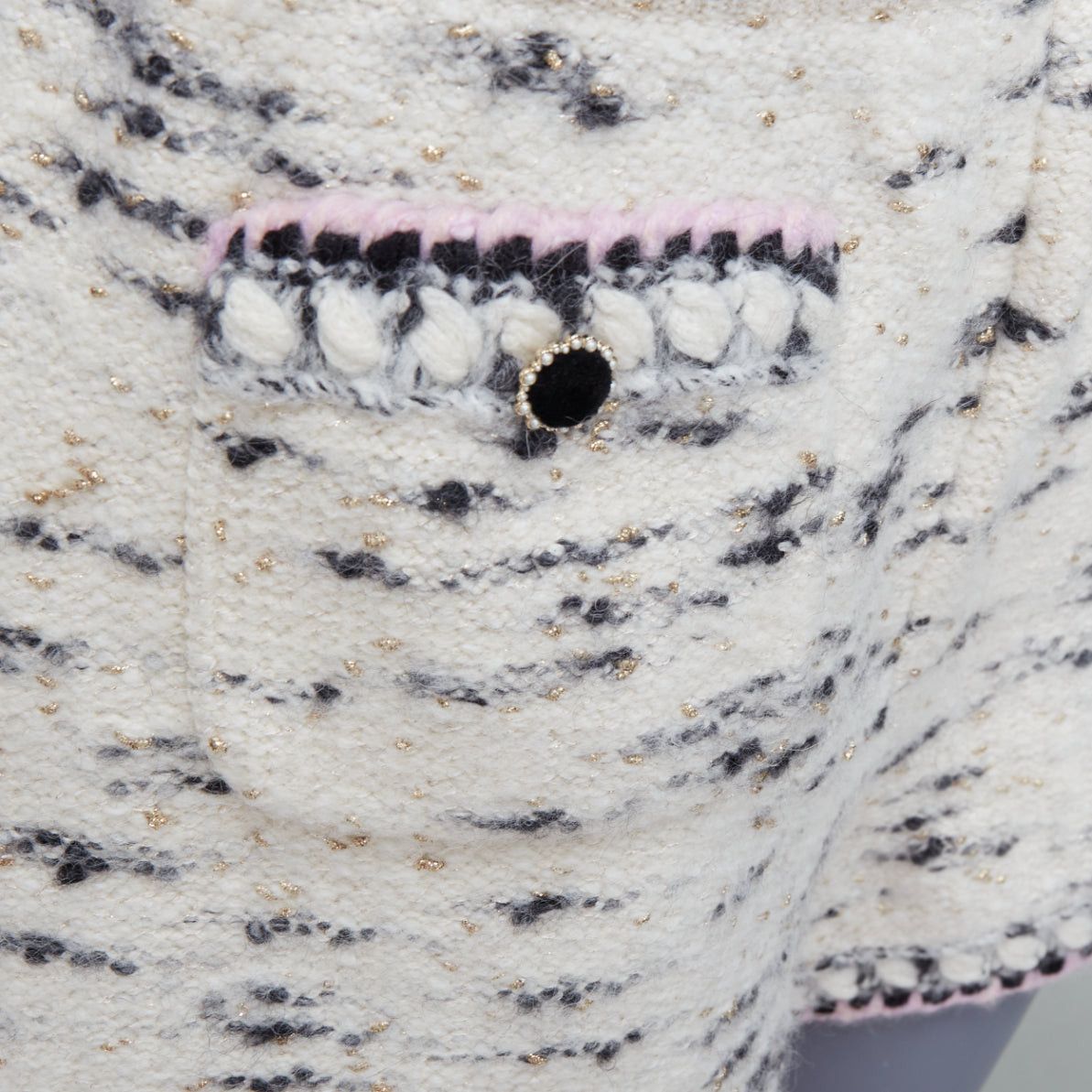 Chanel CHANEL 21A Runway cream cashmere wool tweed trim boucle knit shorts FR40 L Size 30" / US 8 / IT 44 - 2 Thumbnail