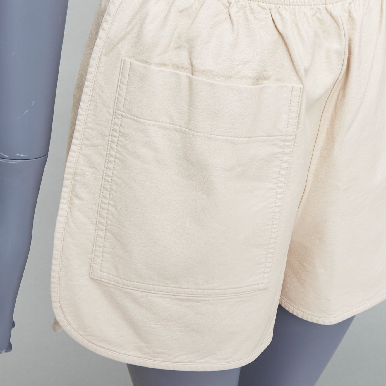 Stella McCartney STELLA MCCARTNEY Skin Free Skin beige faux leather pocketed shorts IT38 XS Size 26" / US 2 / IT 38 - 2 Thumbnail