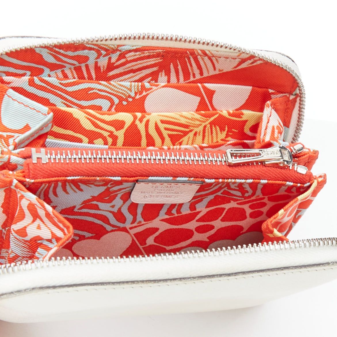 Hermes HERMES Silk'in cream leather red wild print silk lined compact wallet Size ONE SIZE - 7 Thumbnail