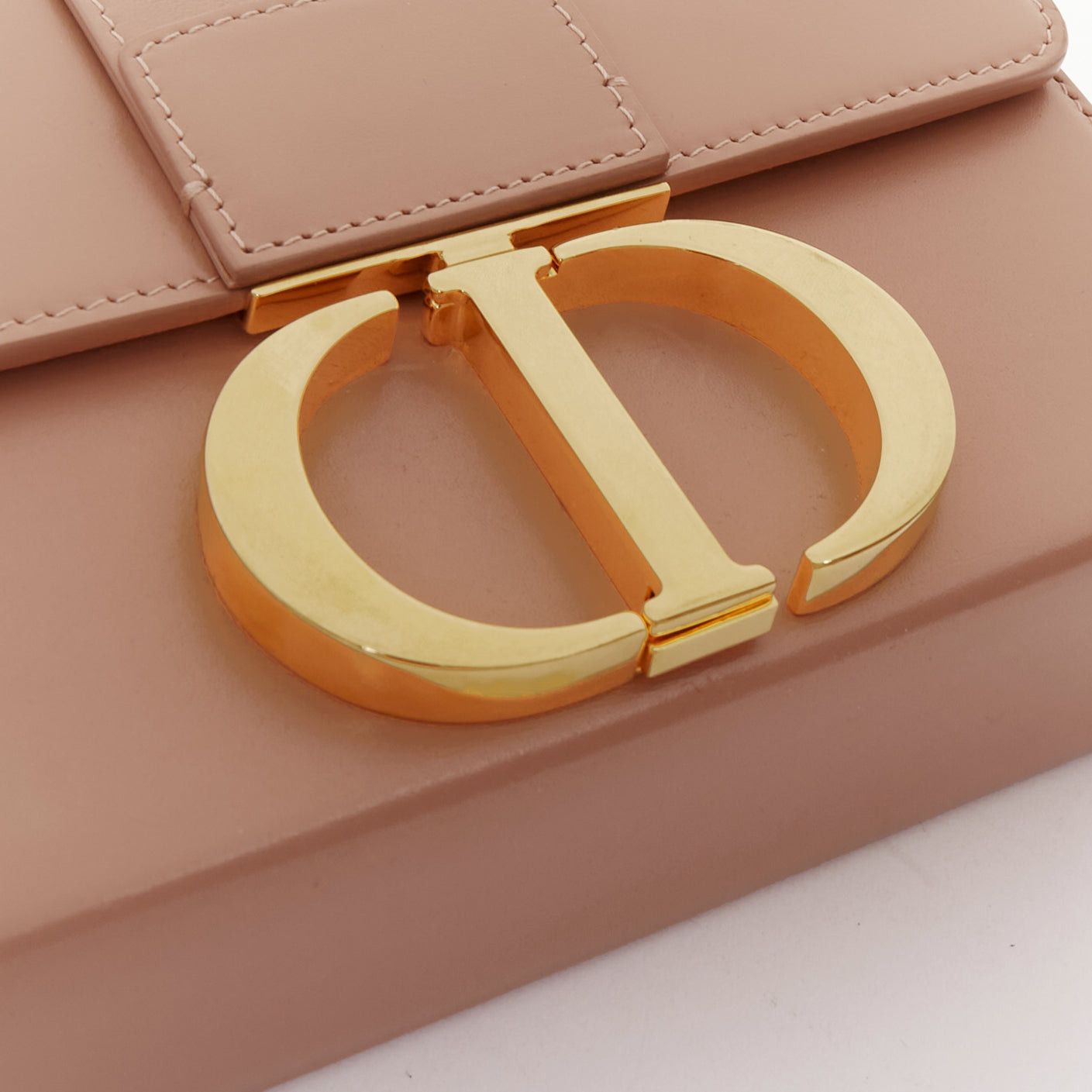 Dior CHRISTIAN DIOR 30 Montaigne Box Mini nude leather gold CD buckle crossbody bag Size ONE SIZE - 7 Thumbnail