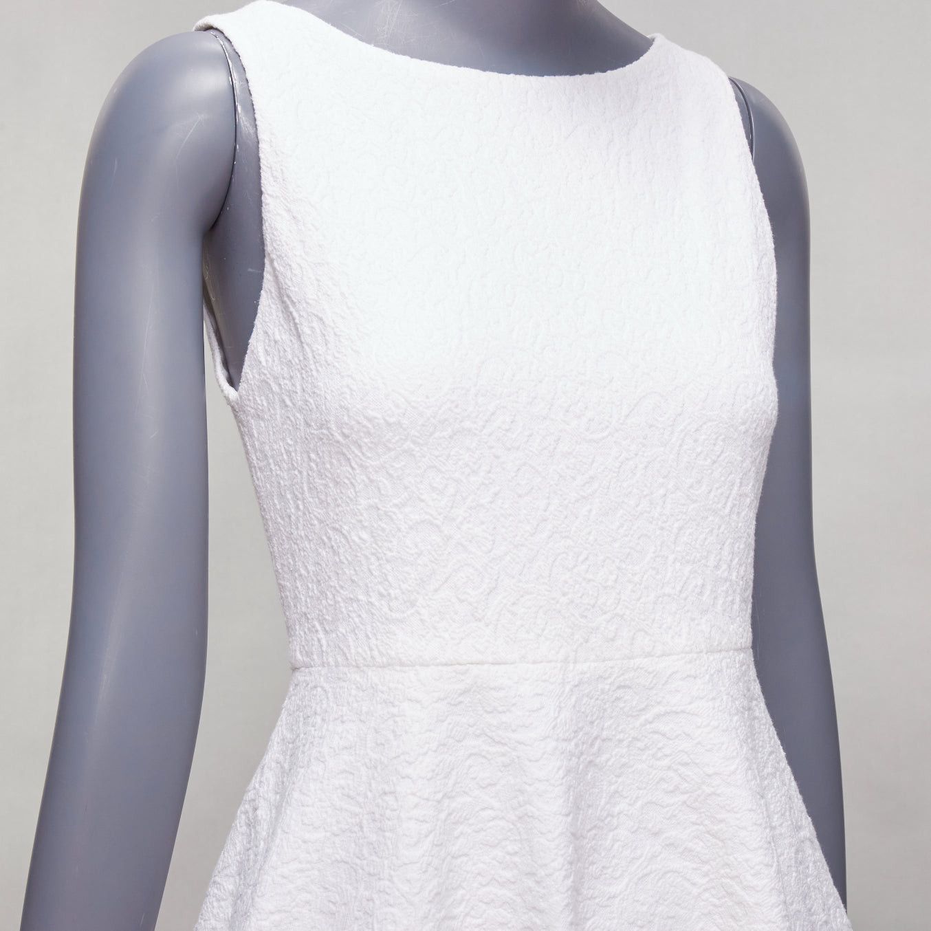 Alice + Olivia ALICE OLIVIA white cotton blend baroque jacquard fit flared dress US2 S Size S / US 4 / IT 40 - 2 Thumbnail