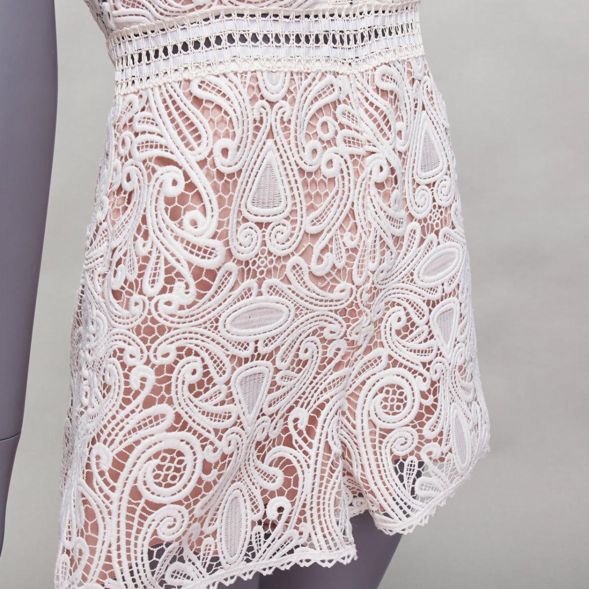 ALEXIS ALEXIS Makenna white paisley lace nude eyelet trim bridal playsuit romper S Size 27" / US 4 / IT 40 - 7 Thumbnail