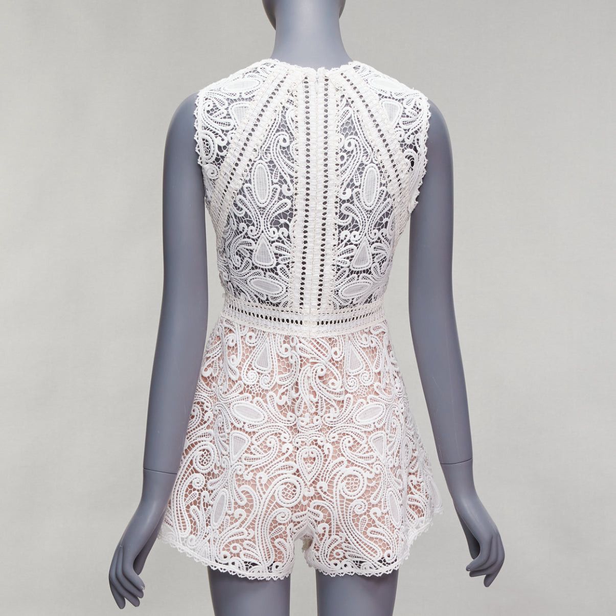 ALEXIS ALEXIS Makenna white paisley lace nude eyelet trim bridal playsuit romper S Size 27" / US 4 / IT 40 - 5 Thumbnail