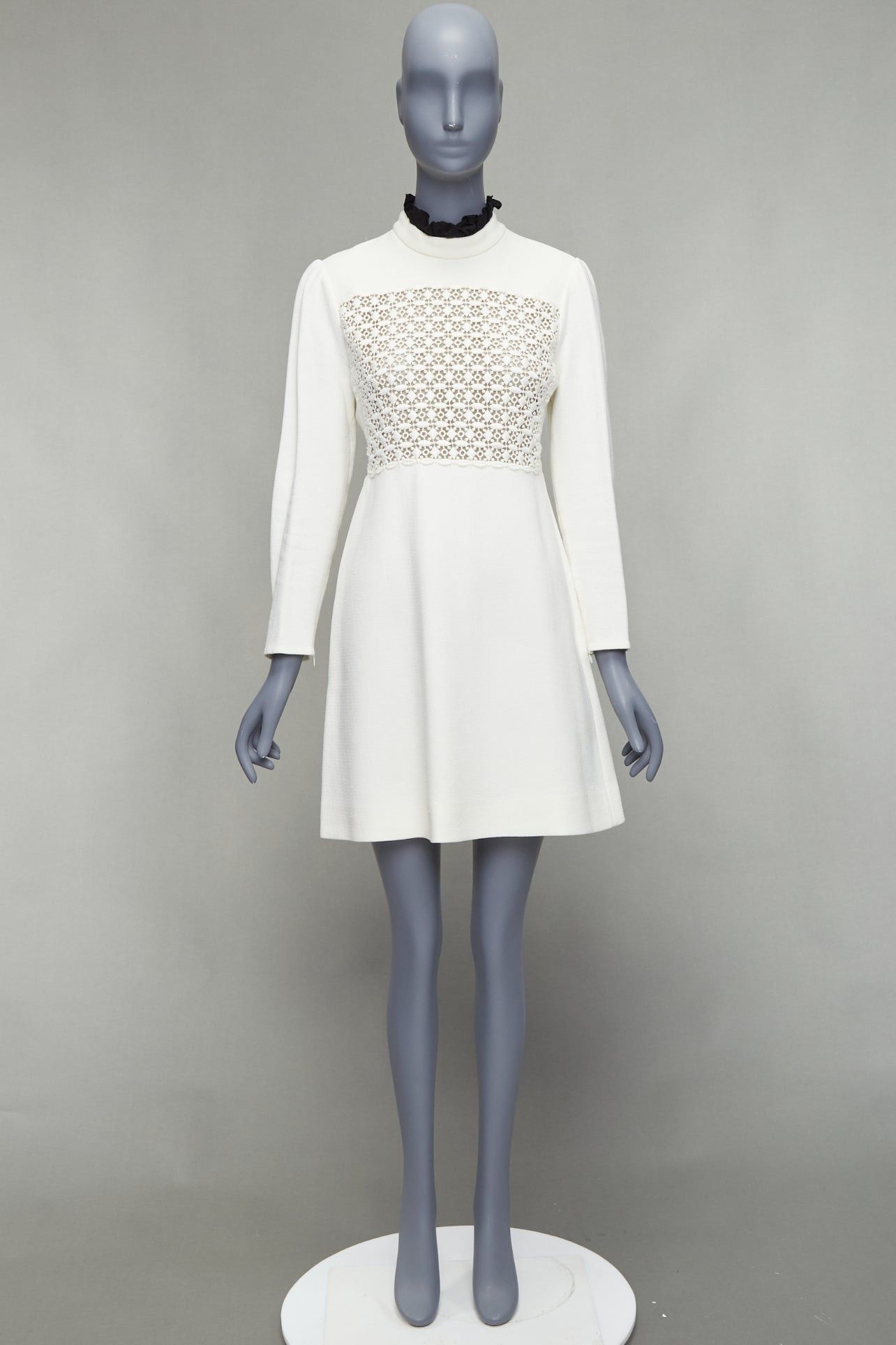 Giambattista Valli GIAMBATTISTA VALLI cream crepe embroidery ruffle collar dress IT42 M Size M / US 6-8 / IT 42-44 - 9 Thumbnail