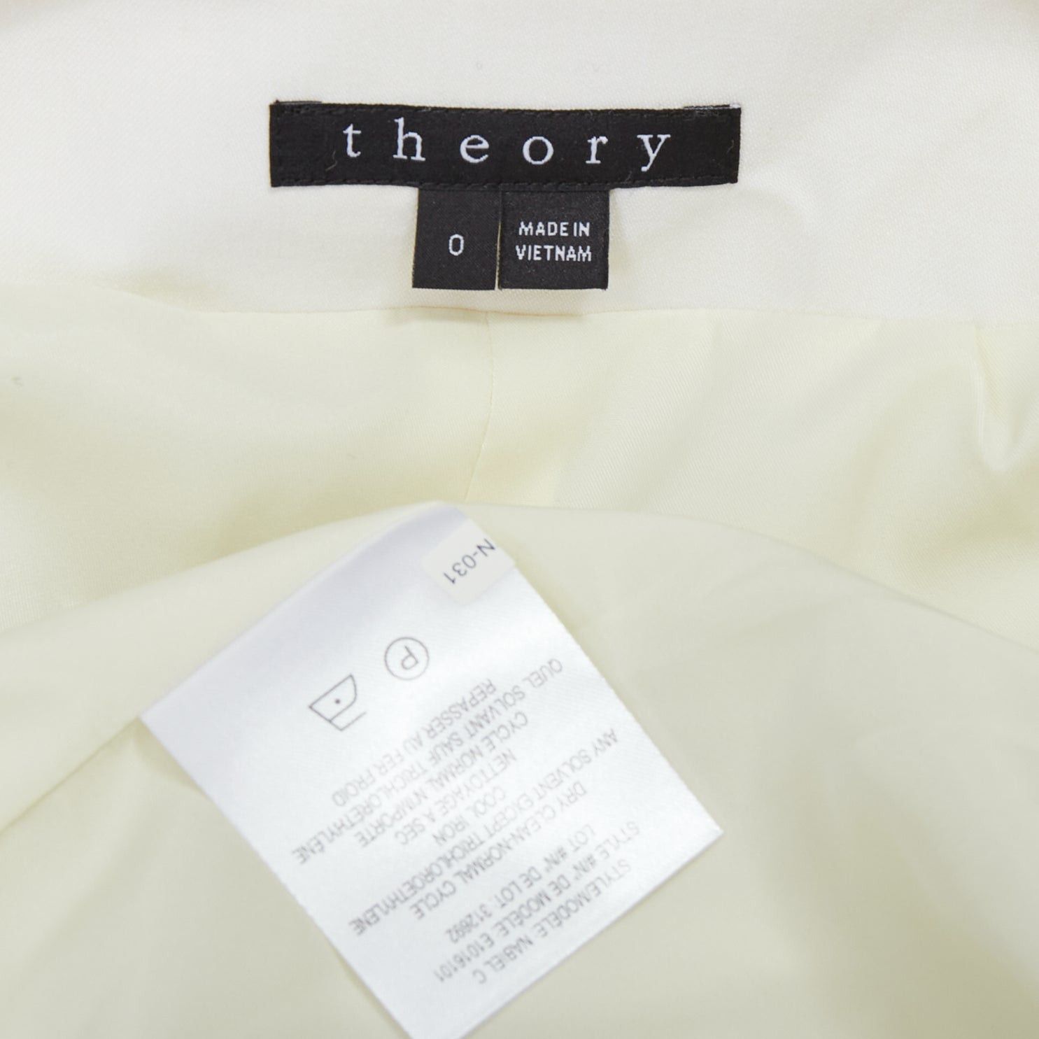 Theory THEORY cream tromp loeil lapel shoulder pad cropped tux blazer US0 XS Size XS / US 0-2 / IT 36-38 - 8 Thumbnail