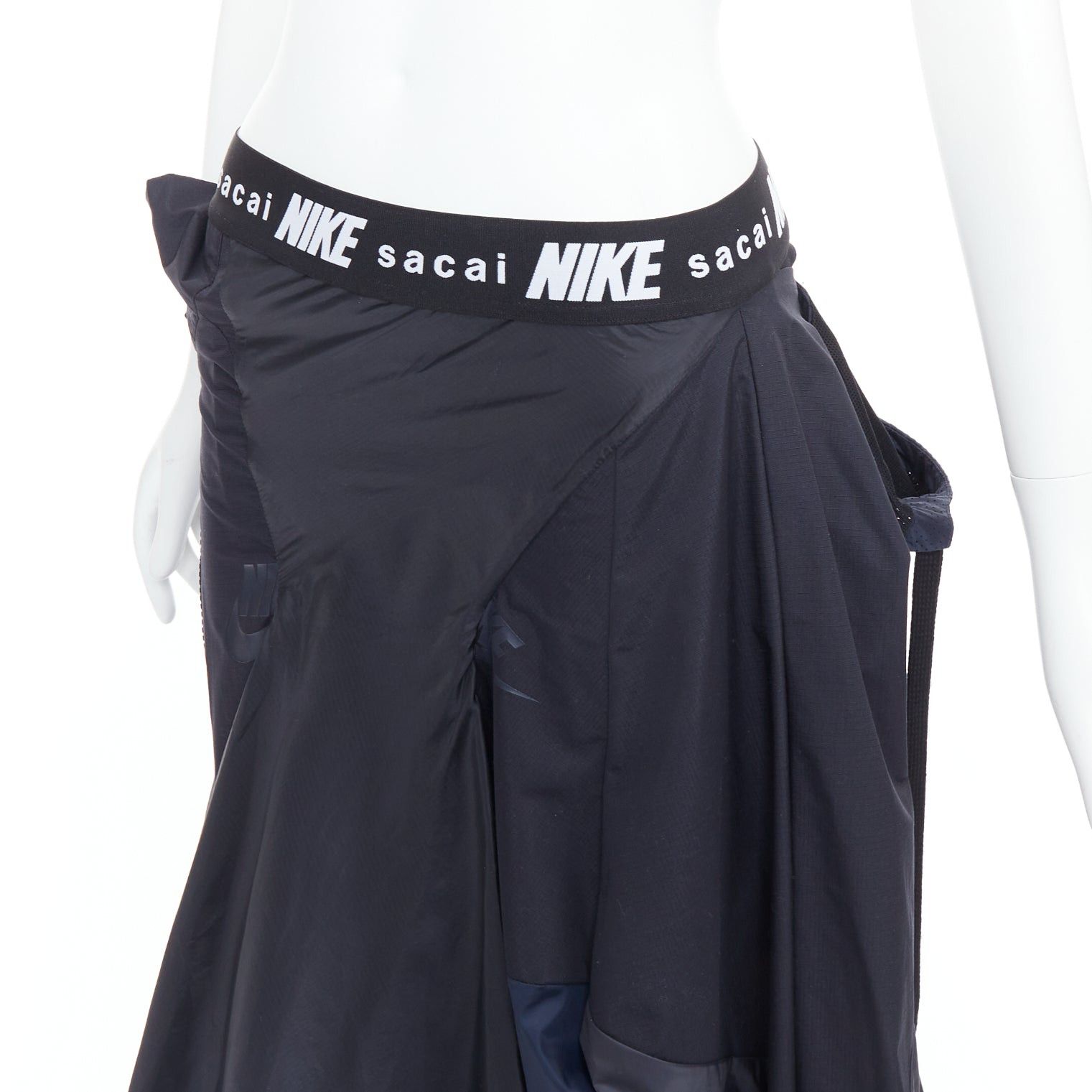 Sacai SACAI NIKE black navy nylon deconstructed windbreaker patchwork skirt S Size 27" / US 4 / IT 40 - 7 Thumbnail