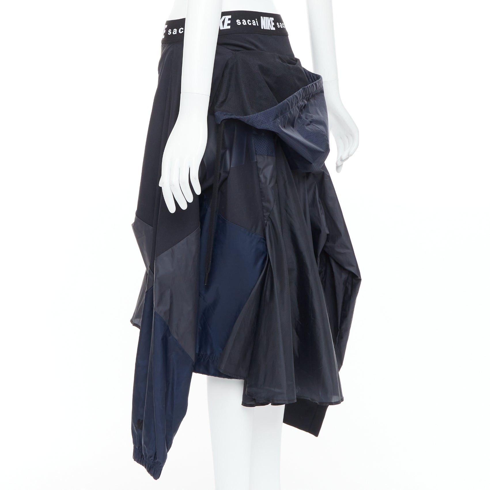 Sacai SACAI NIKE black navy nylon deconstructed windbreaker patchwork skirt S Size 27" / US 4 / IT 40 - 6 Thumbnail