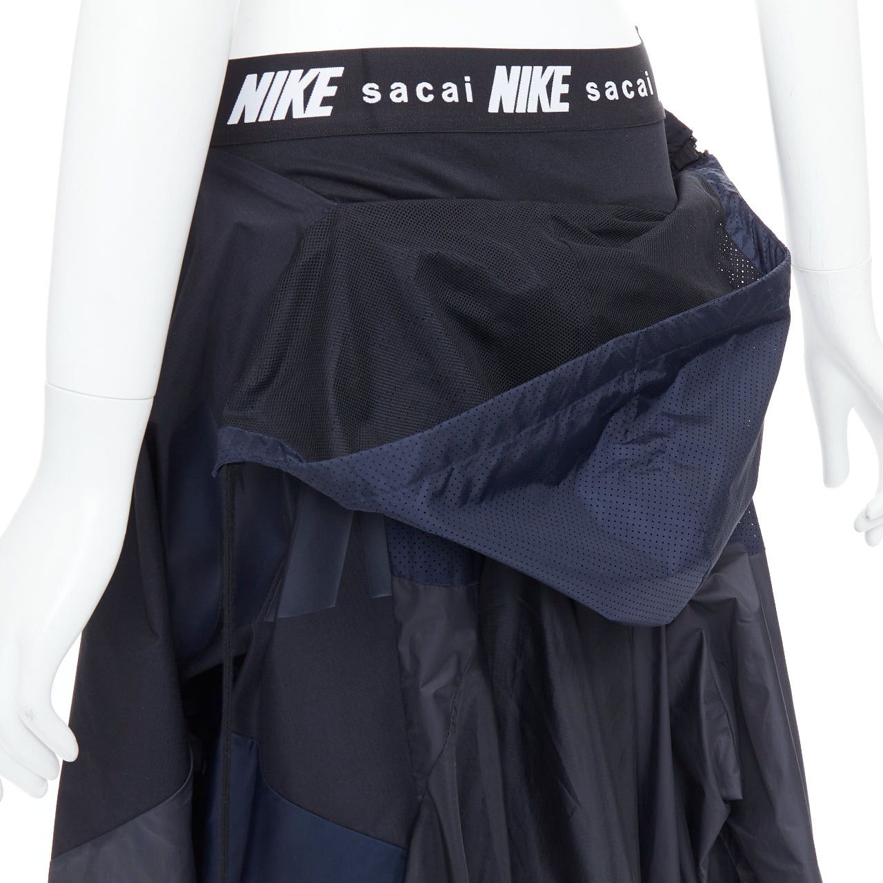 Sacai SACAI NIKE black navy nylon deconstructed windbreaker patchwork skirt S Size 27" / US 4 / IT 40 - 2 Thumbnail