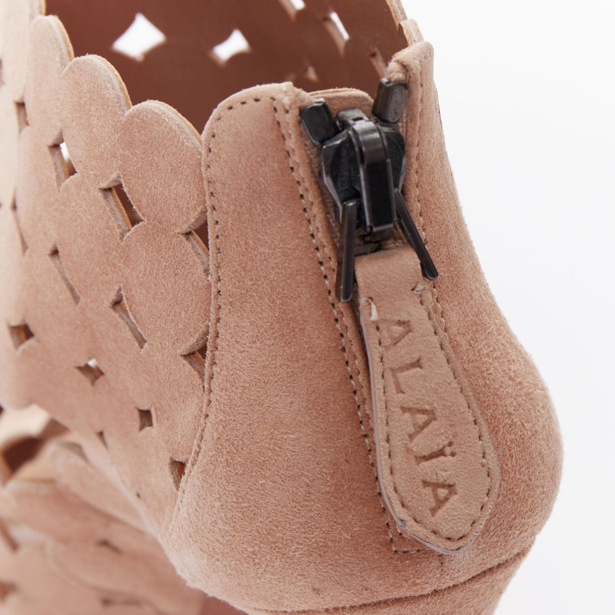 Alaia ALAIA nude leather scallop cut out caged high heeled sandals EU35 Size US 5 / IT 35 - 9 Thumbnail