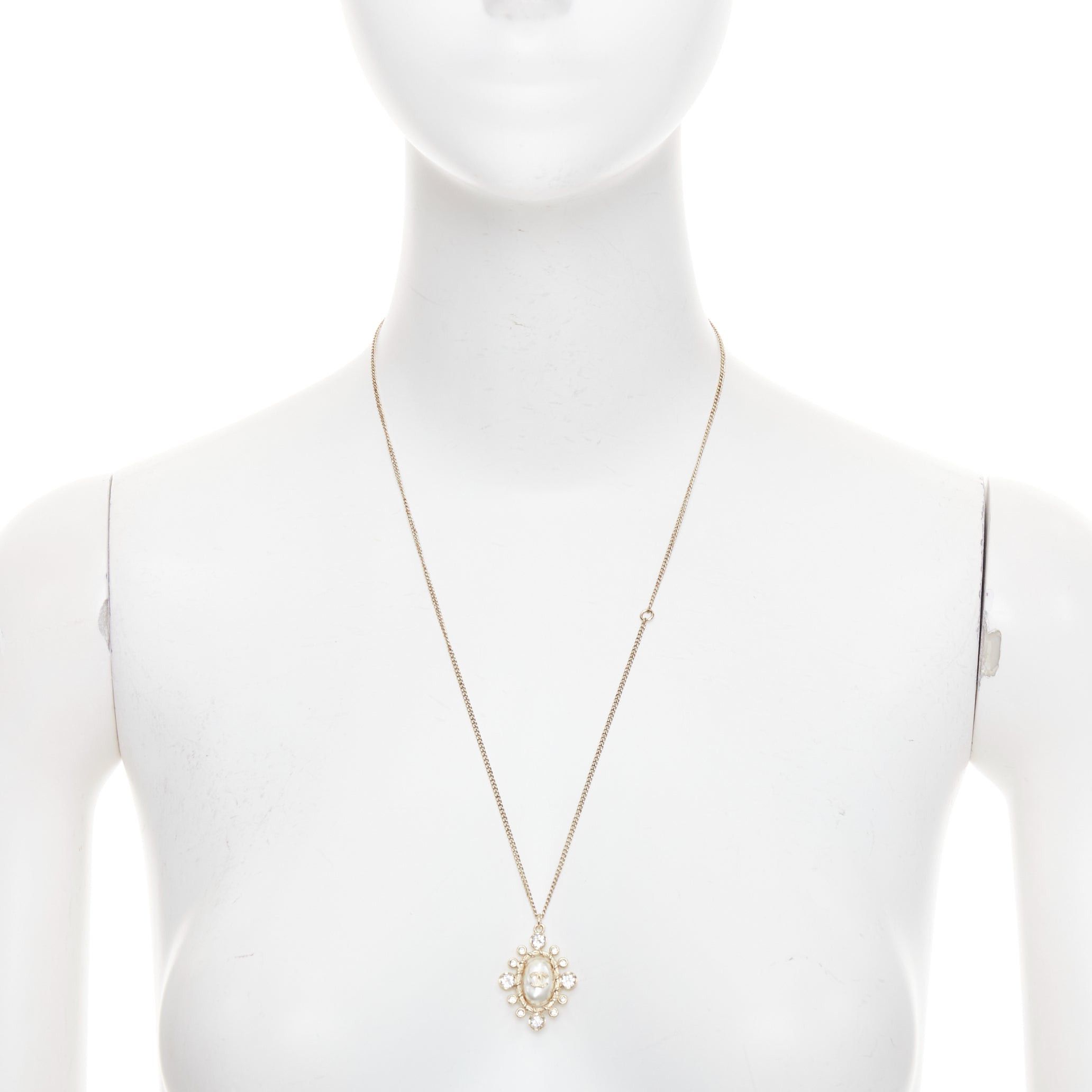 Chanel CHANEL 2020 crystal faux pearl pendant CC logo gold chain necklace Size ONE SIZE - 2 Thumbnail