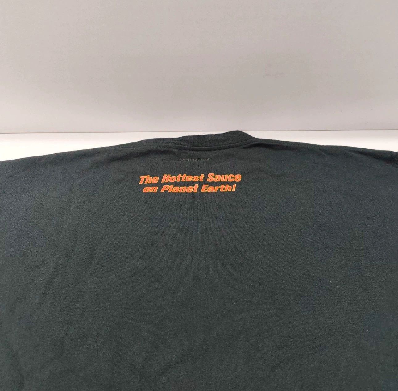 Vetements Vetements Chili Sauce Flame Longsleeve T-shirt - dmc Size US S / EU 44-46 / 1 - 4 Thumbnail