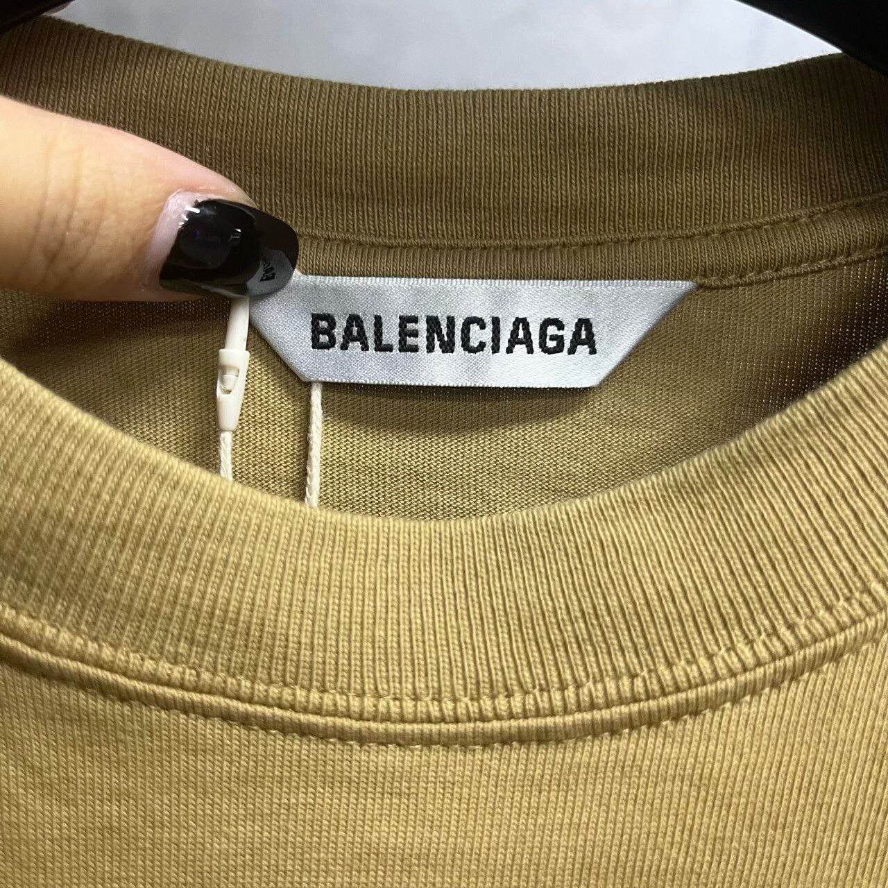 Balenciaga Balenciaga Beige Logo Short Sleeve T-shirt - dmc Size US XS / EU 42 / 0 - 4 Thumbnail