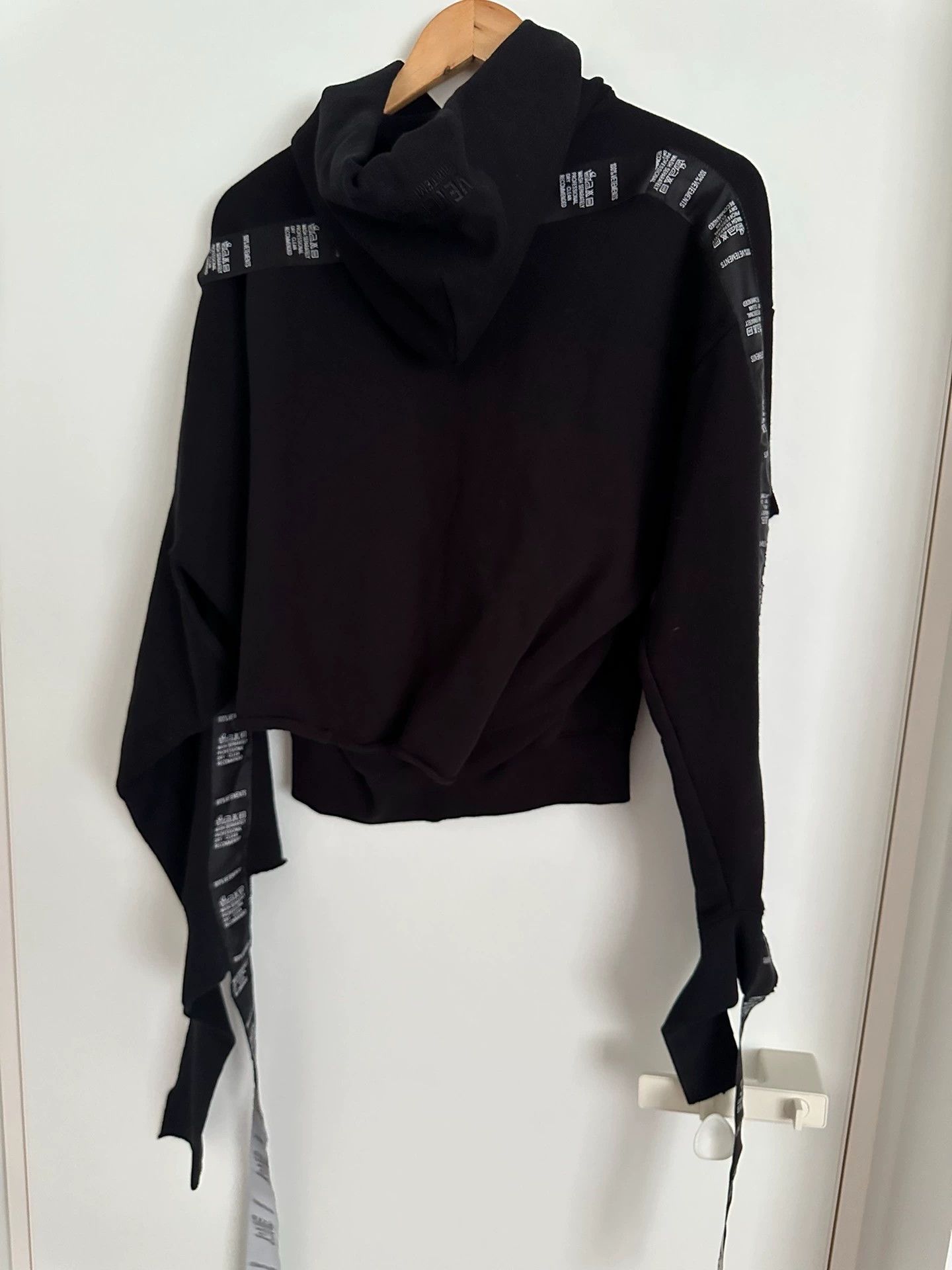 Vetements Vetements Hoodie with Sleeve Straps XS - dmc Size US XS / EU 42 / 0 - 2 Thumbnail