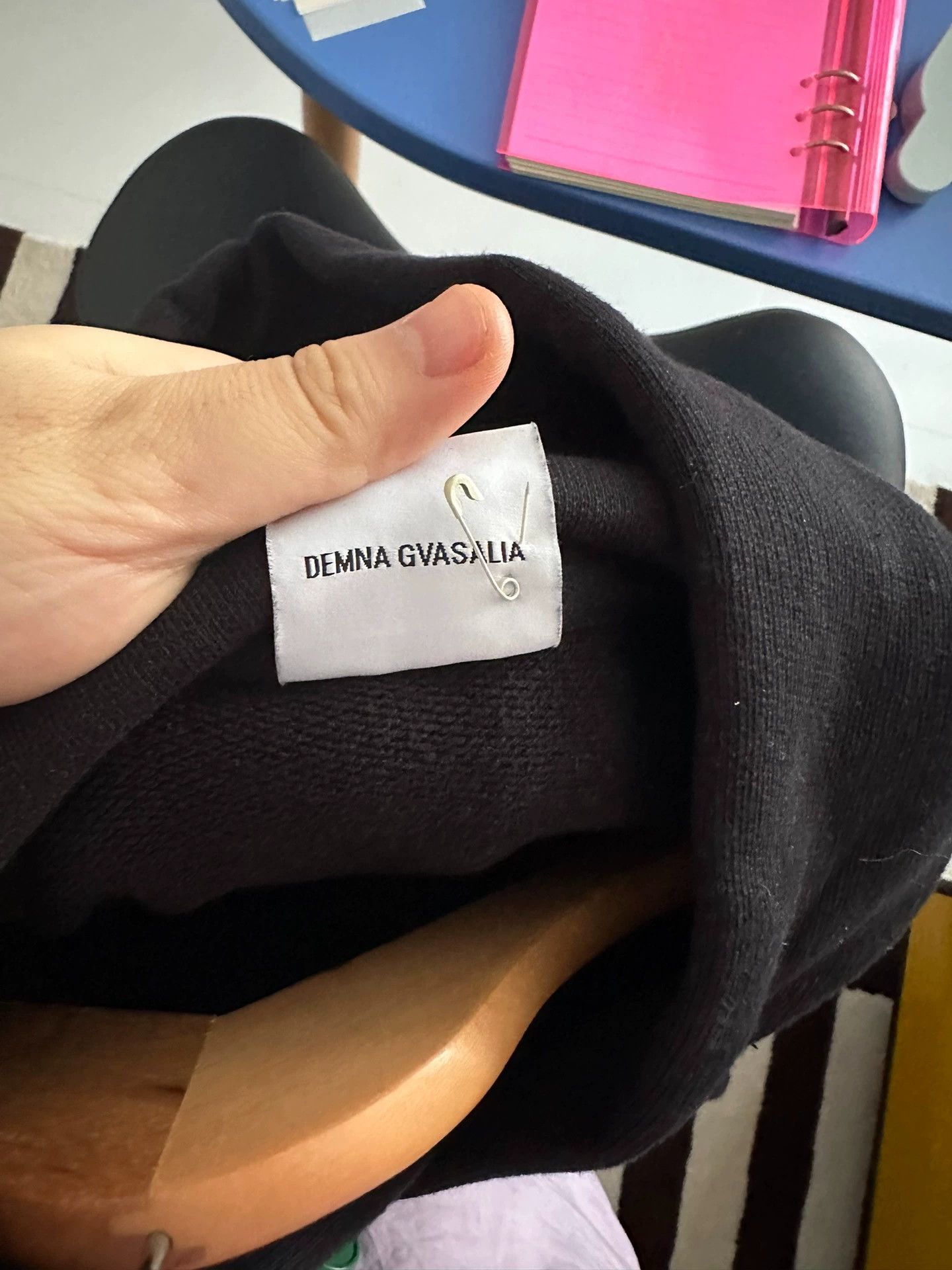 Vetements Vetements Hoodie with Sleeve Straps XS - dmc Size US XS / EU 42 / 0 - 4 Thumbnail