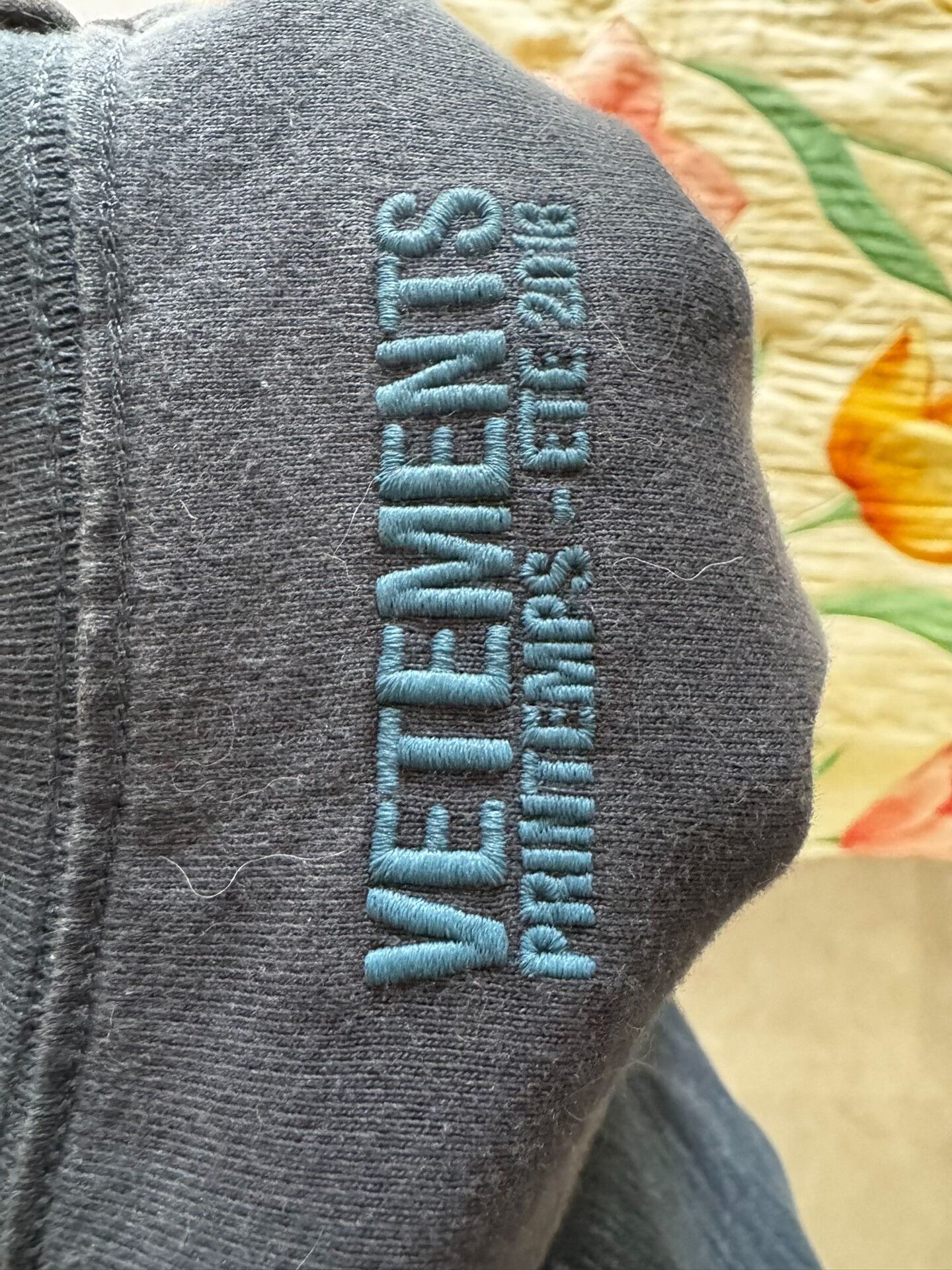 Vetements Vetements SS18 Oversized Colorblock Sweatshirt - dmc Size US M / EU 48-50 / 2 - 3 Thumbnail