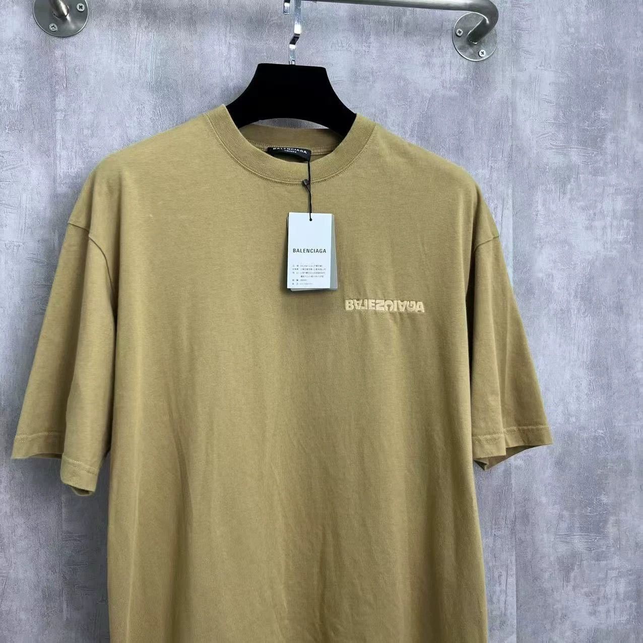 Balenciaga Balenciaga Embroidered Reverse Logo Tee - dmc Size US S / EU 44-46 / 1 - 2 Thumbnail
