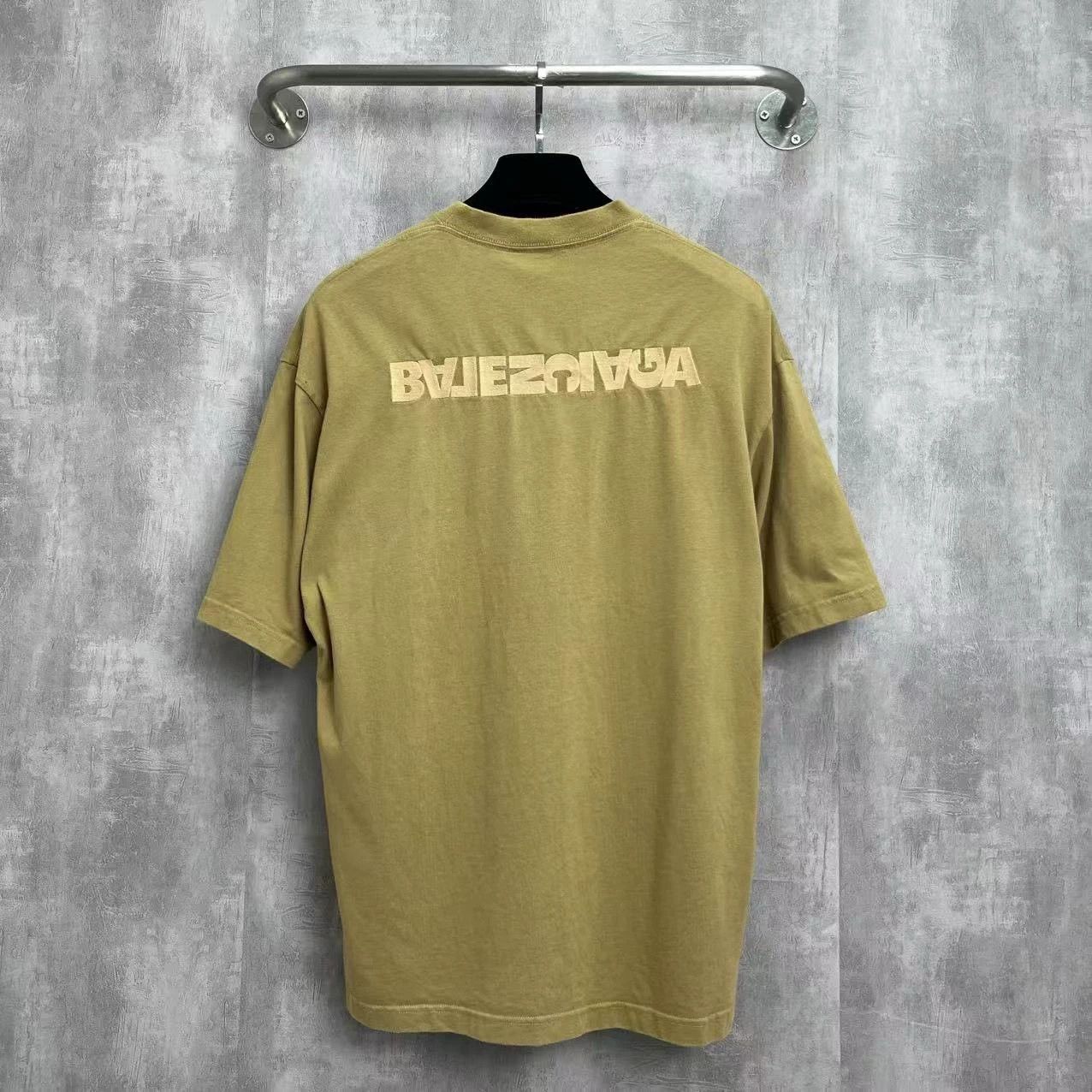 Balenciaga Balenciaga Embroidered Reverse Logo Tee - dmc Size US S / EU 44-46 / 1 - 3 Thumbnail
