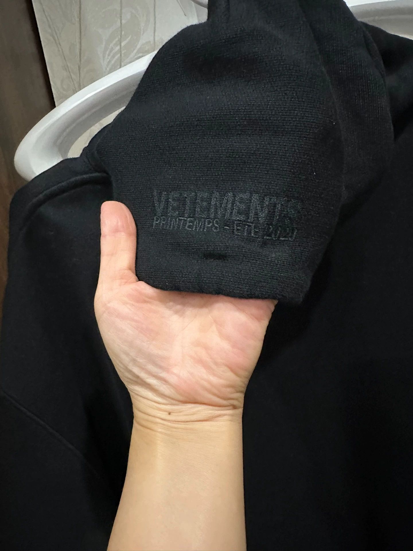 Vetements Vetements Black Hoodie Sweatshirt - dmc Size US M / EU 48-50 / 2 - 5 Thumbnail