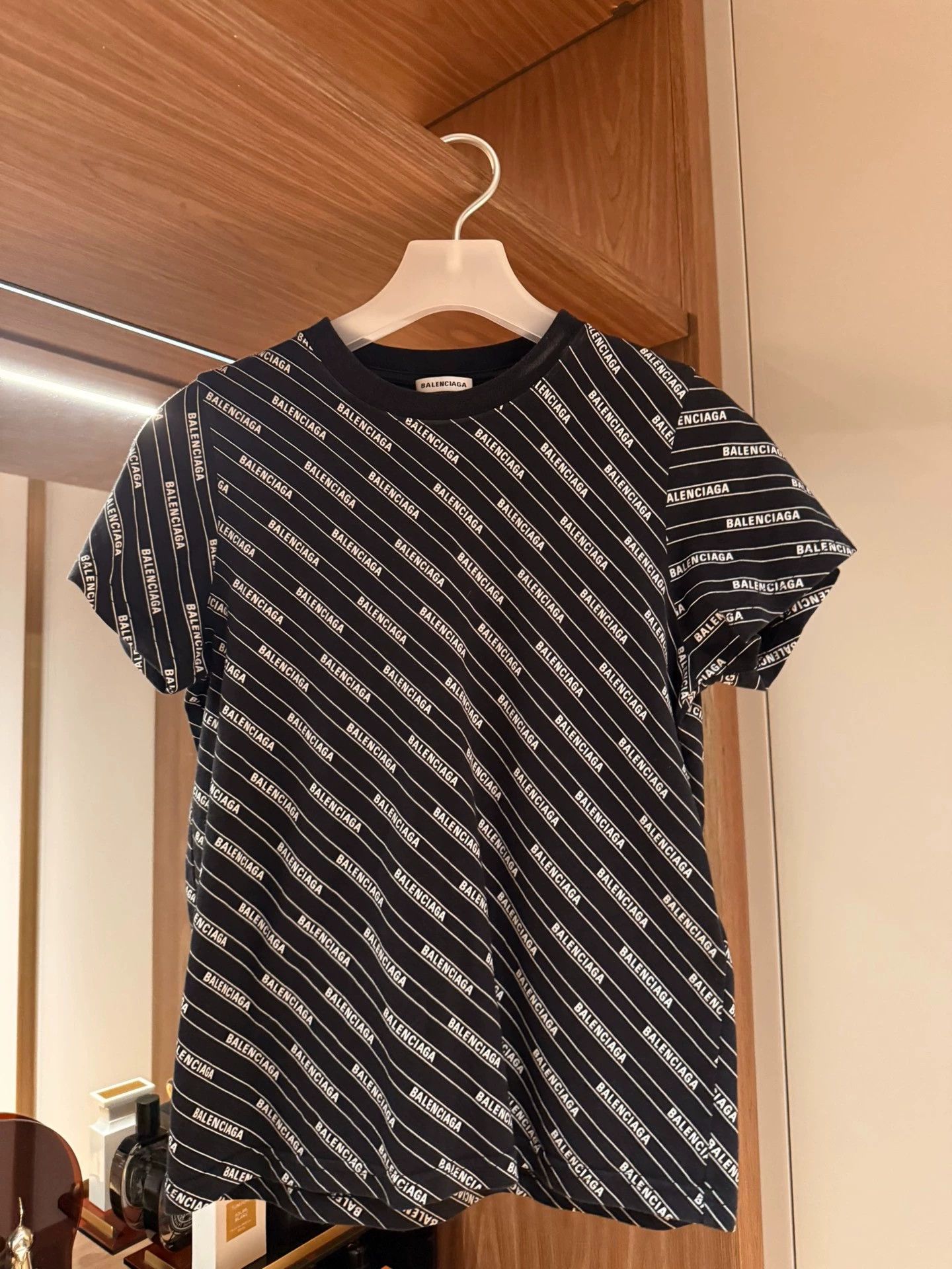 Balenciaga Balenciaga Black Logo Print Short Sleeve T-Shirt - dmc Size US M / EU 48-50 / 2 - 5 Thumbnail