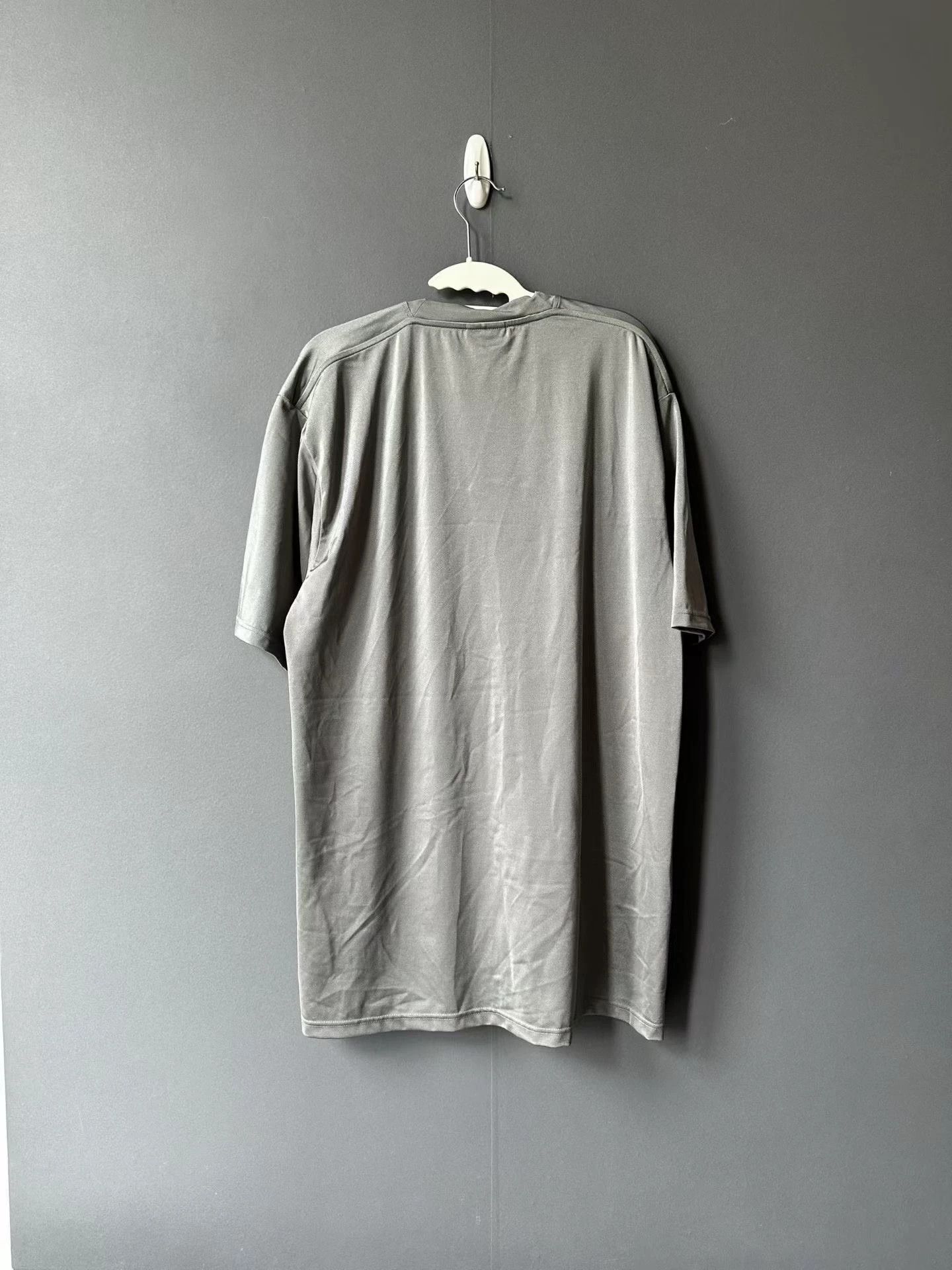 Balenciaga Balenciaga Silver Short Sleeve T-shirt - dmc Size US S / EU 44-46 / 1 - 2 Thumbnail