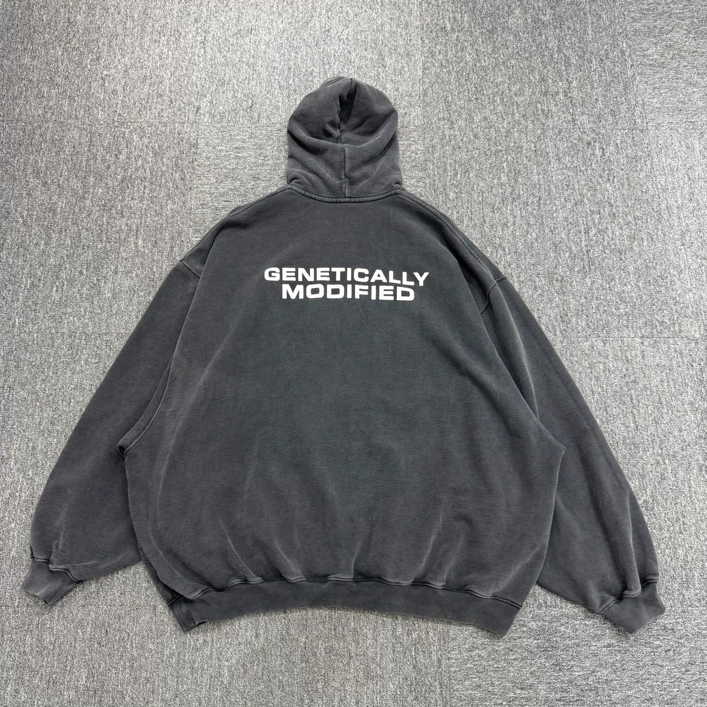 Vetements Vetements Biohazard Print Hoodie - dmc Size US XL / EU 56 / 4 - 5 Thumbnail