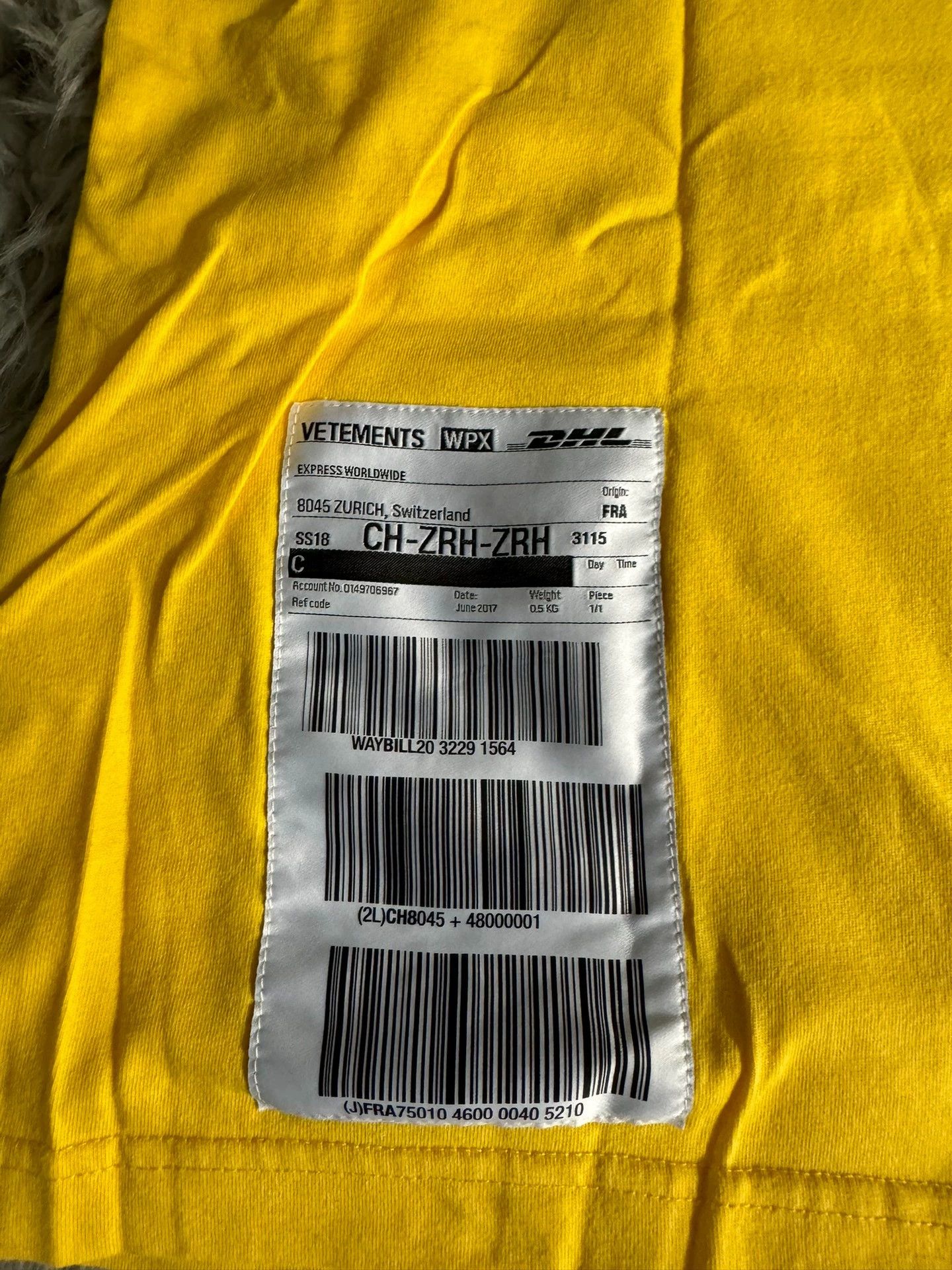 Vetements Vetements DHL 16ss Double Layer Tee - dmc Size US S / EU 44-46 / 1 - 6 Thumbnail