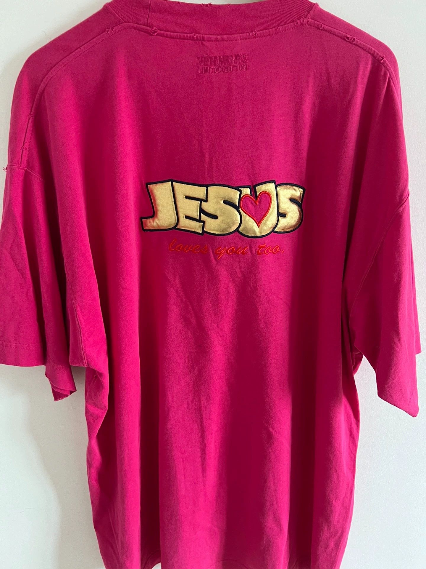 Vetements Vetements Distressed Short Sleeve T-shirt - dmc Size US S / EU 44-46 / 1 - 4 Thumbnail