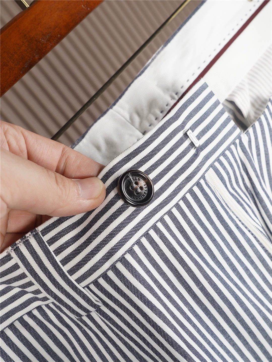 Brunello Cucinelli Brunello Cucinelli Blue White Stripe Casual Pants - dmc Size US 31 - 6 Thumbnail