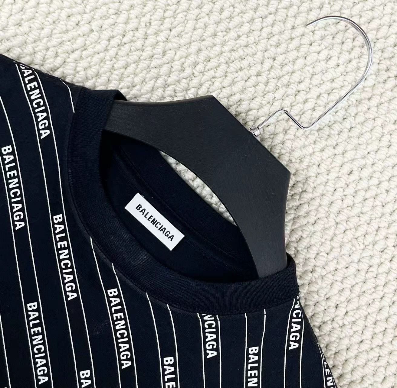 Balenciaga Balenciaga Black Logo Print Short Sleeve - dmc Size US XS / EU 42 / 0 - 3 Thumbnail
