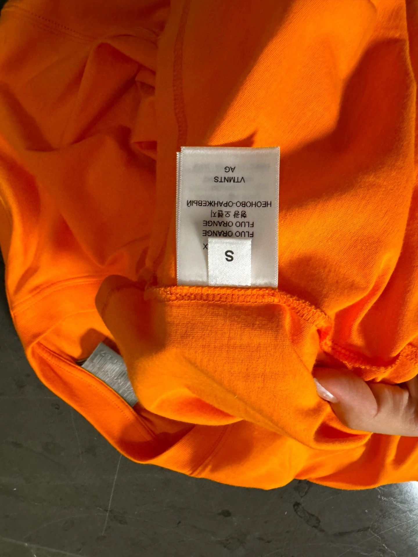 Vetements Vetements Small Size Short Sleeve Tee - dmc Size US XXS / EU 40 - 4 Thumbnail