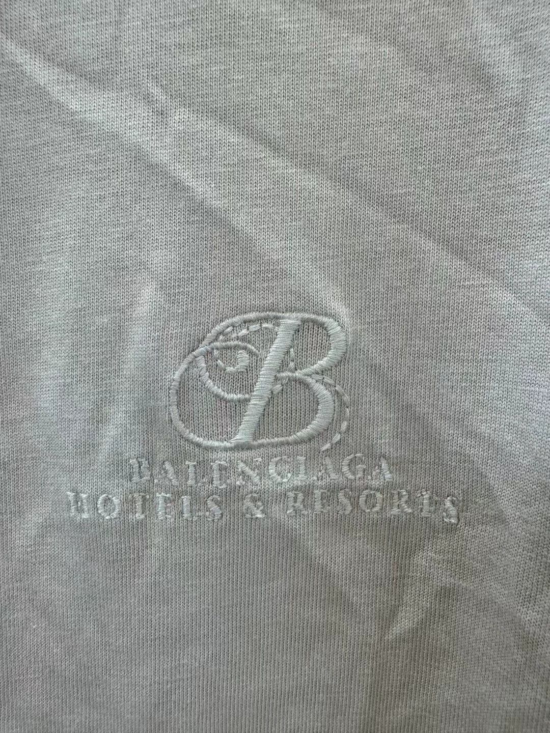 Balenciaga Balenciaga Resort Embroidered Logo T-Shirt - dmc Size US M / EU 48-50 / 2 - 7 Thumbnail