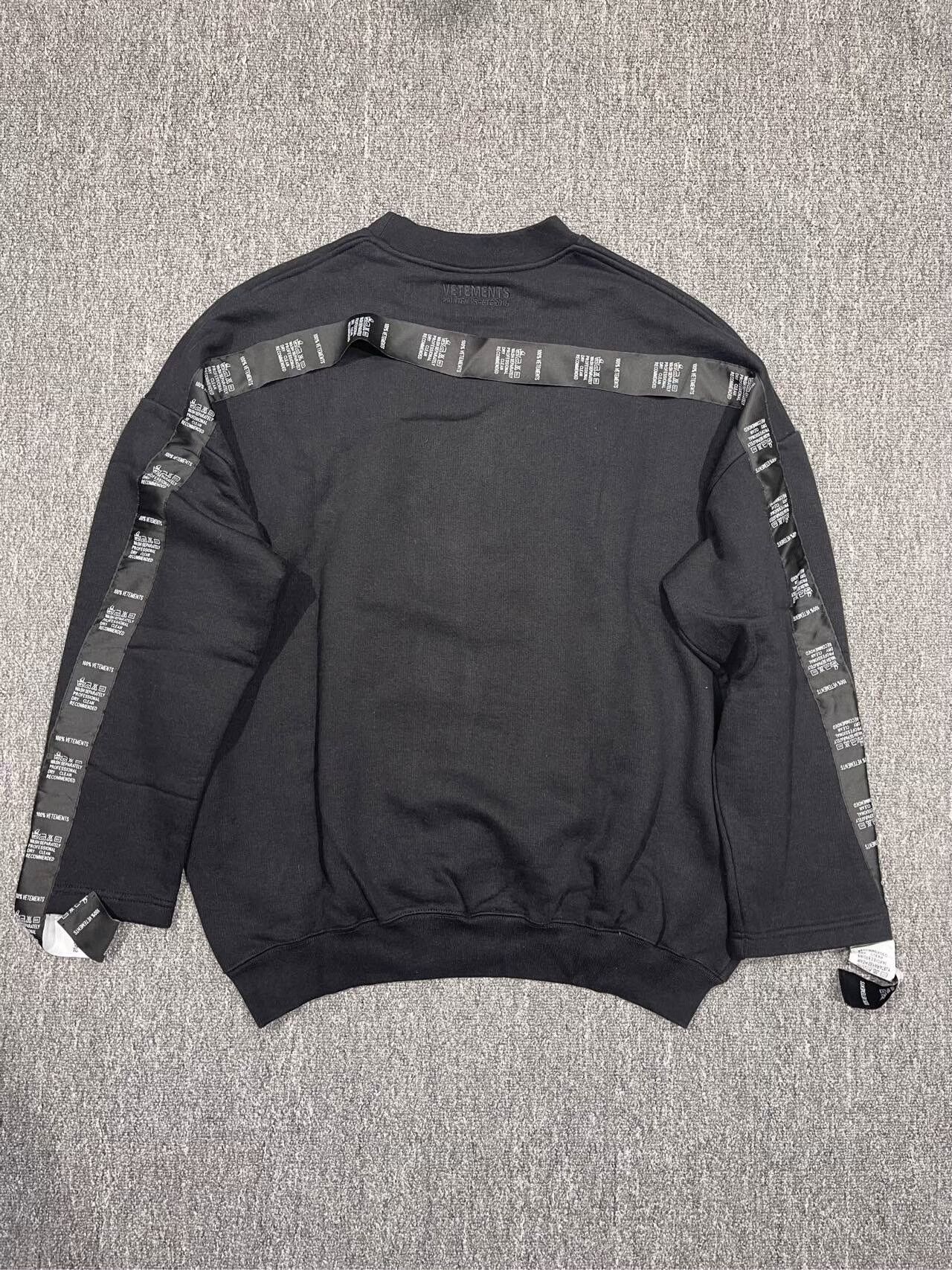 Vetements VETEMENTS Label Crewneck Sweatshirt - dmc Size US XS / EU 42 / 0 - 4 Thumbnail