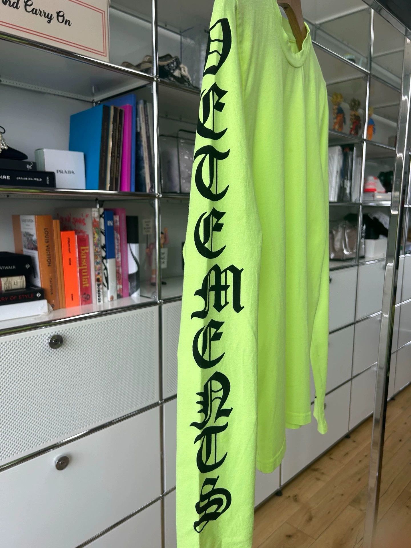 Vetements Vetements 16ss Fluorescent Green Long-Sleeve T-Shirt - dmc Size US M / EU 48-50 / 2 - 2 Thumbnail