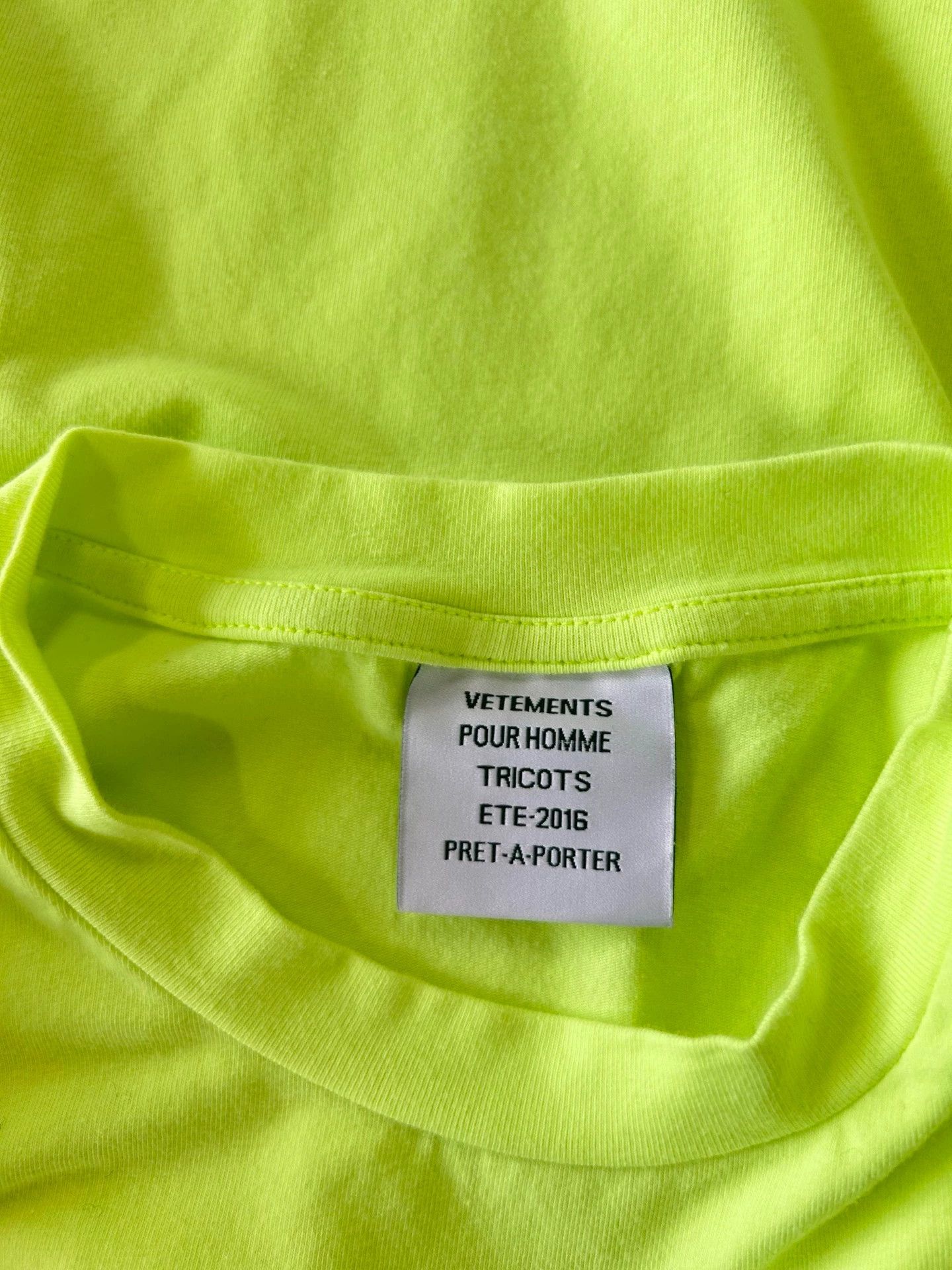 Vetements Vetements 16ss Fluorescent Green Long-Sleeve T-Shirt - dmc Size US M / EU 48-50 / 2 - 5 Thumbnail